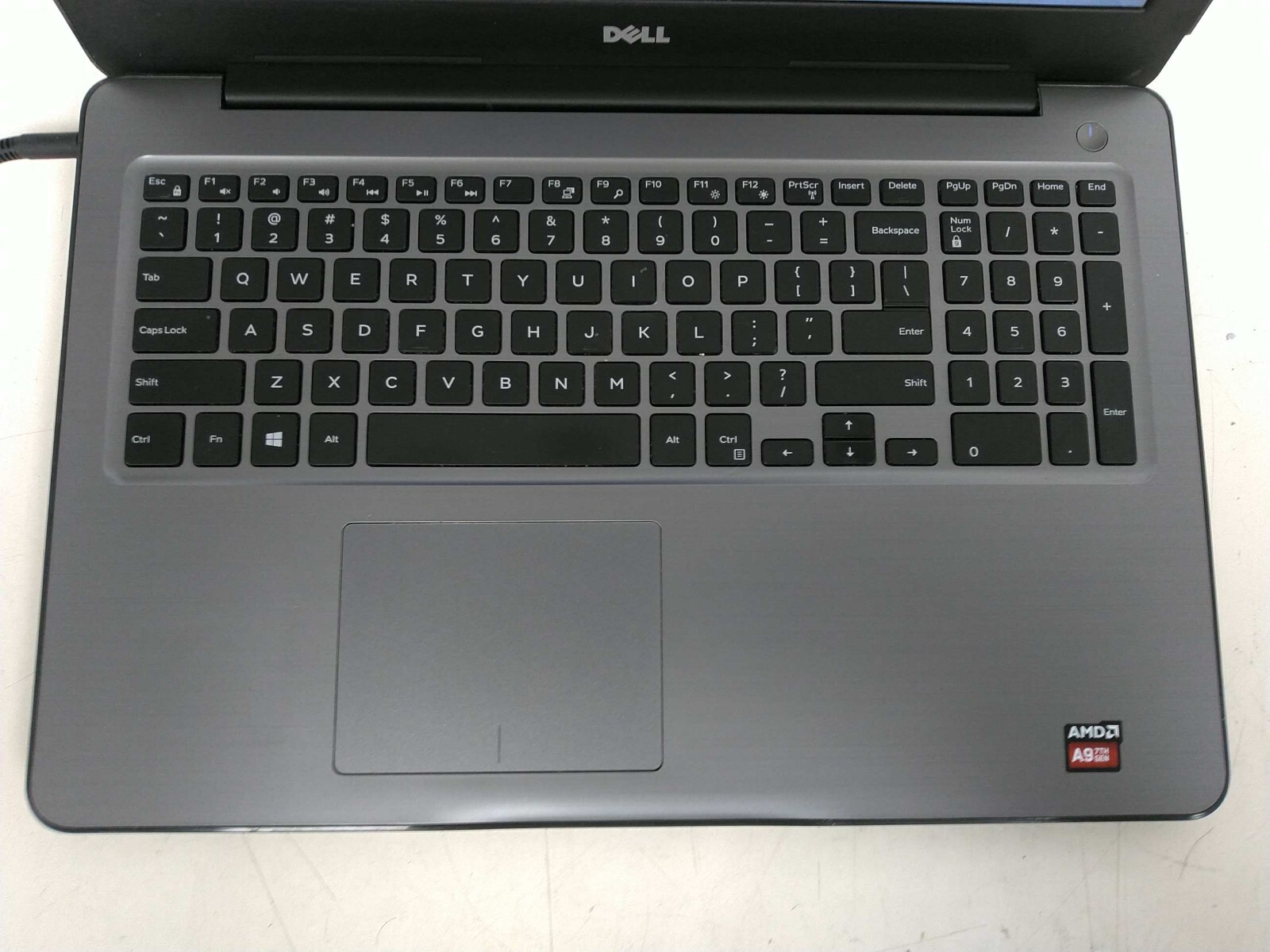 Dell inspiron 5565 15.6″AMD A9-9400 2400mhz 8gb ram 240gb SSD Charger* GFFPYL2