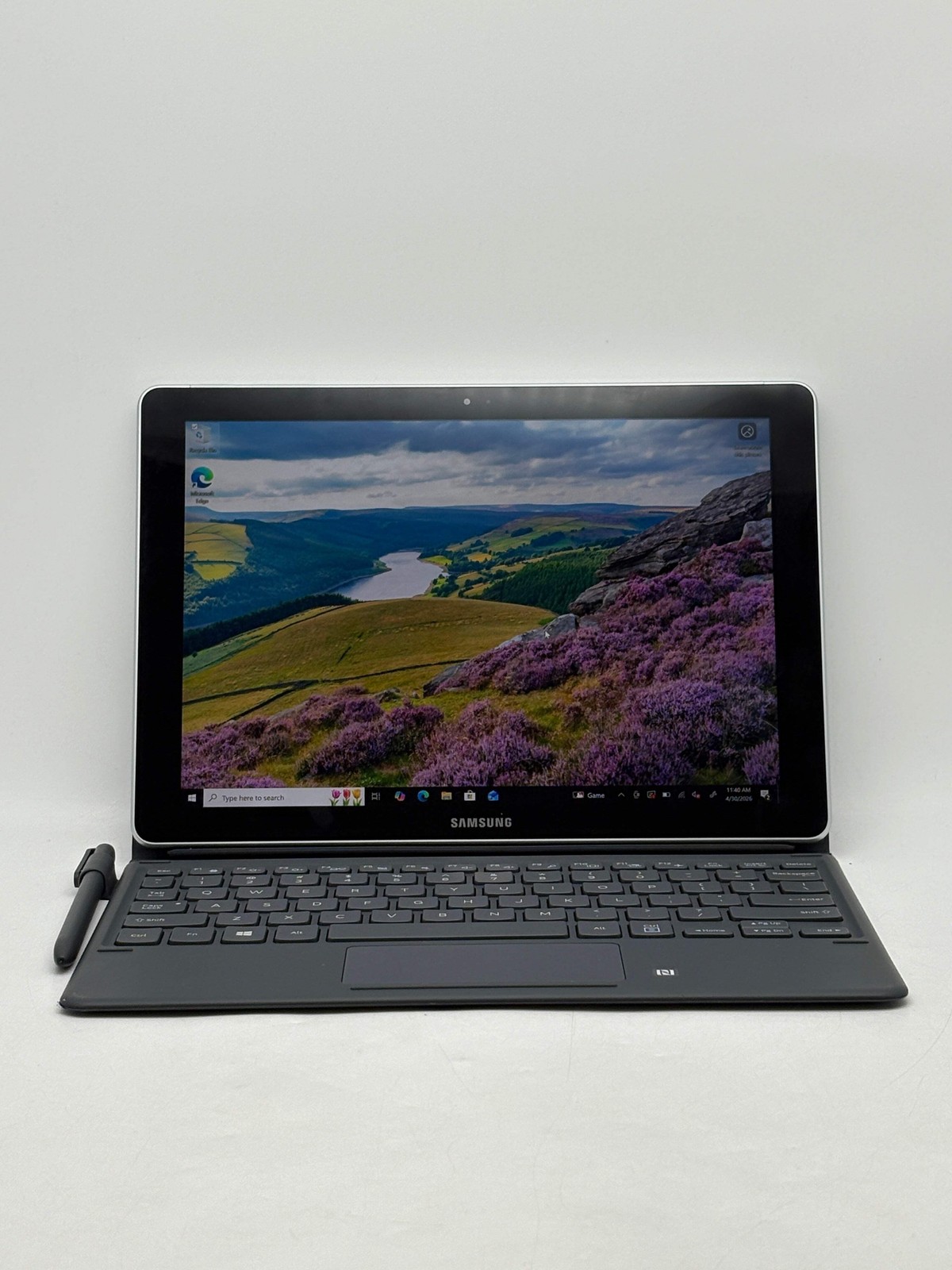 Samsung Galaxy Book 13″ m3-7Y30 4GB RAM 64GB Storage