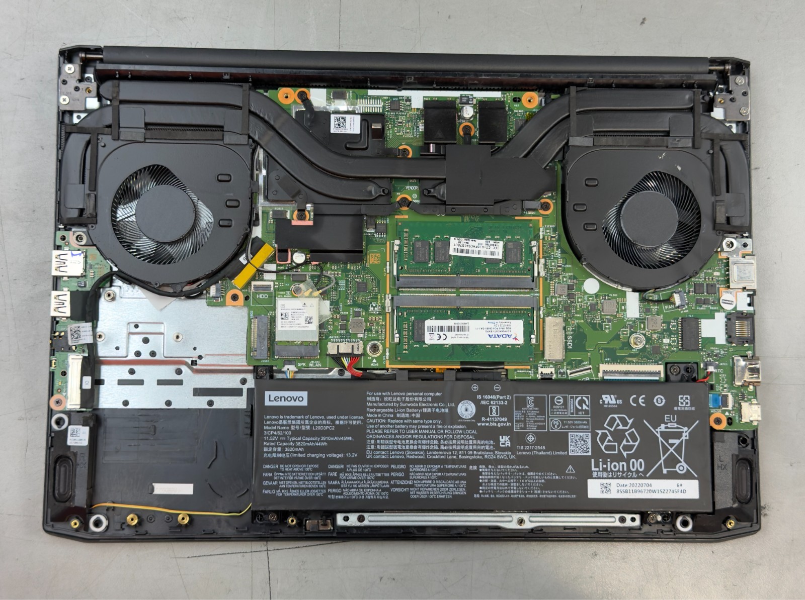 Lenovo Ideapad 3 15ACH6 Ryzen 5 5600H / 16GB RAM / RTX 3050 TI / NO SSD -RL6019
