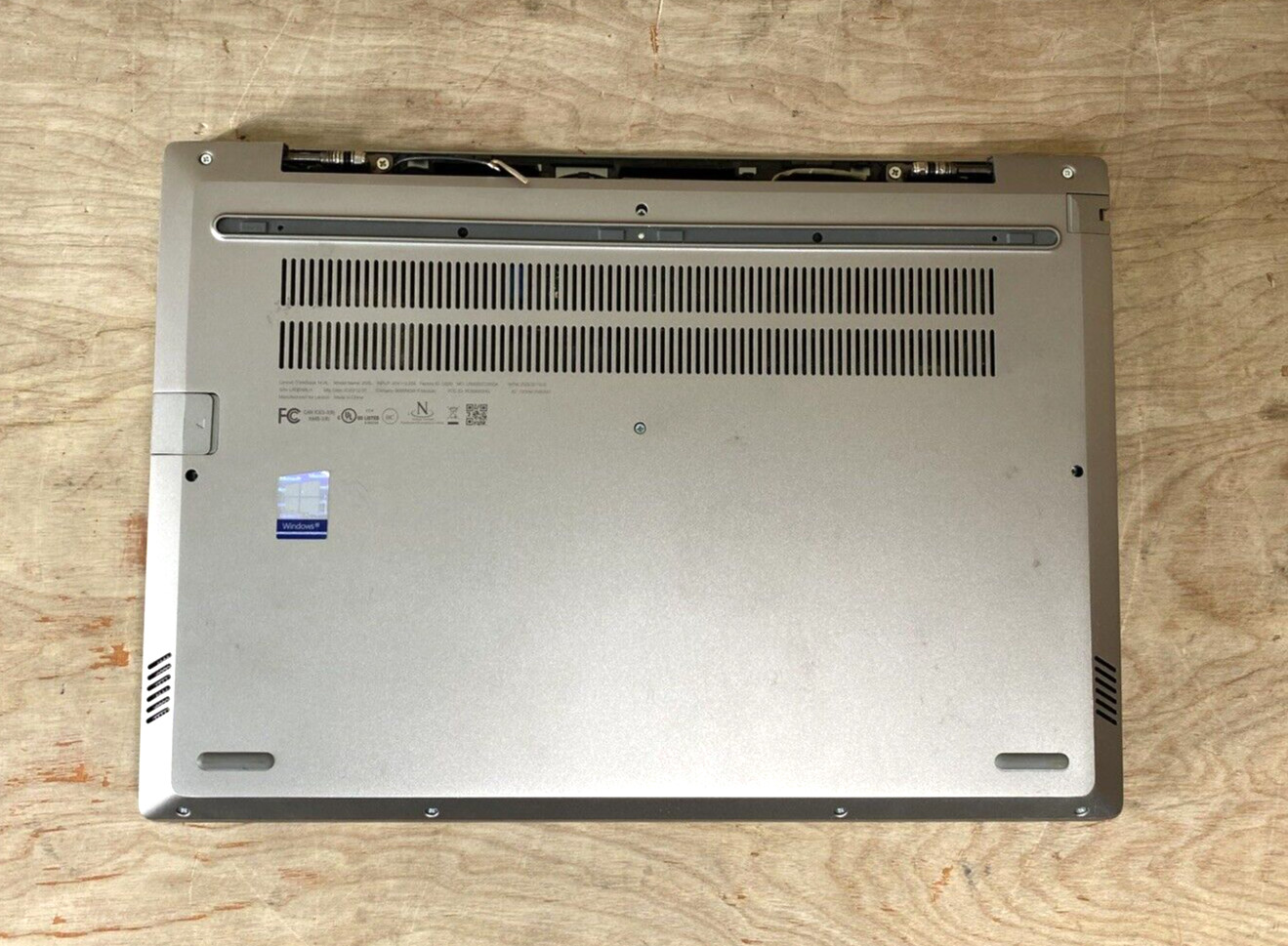 Lenovo ThinkBook 14 IIL 1.0GHz Core i5-1035G1 8GB RAM 256GB SSD WIN 11 Pro