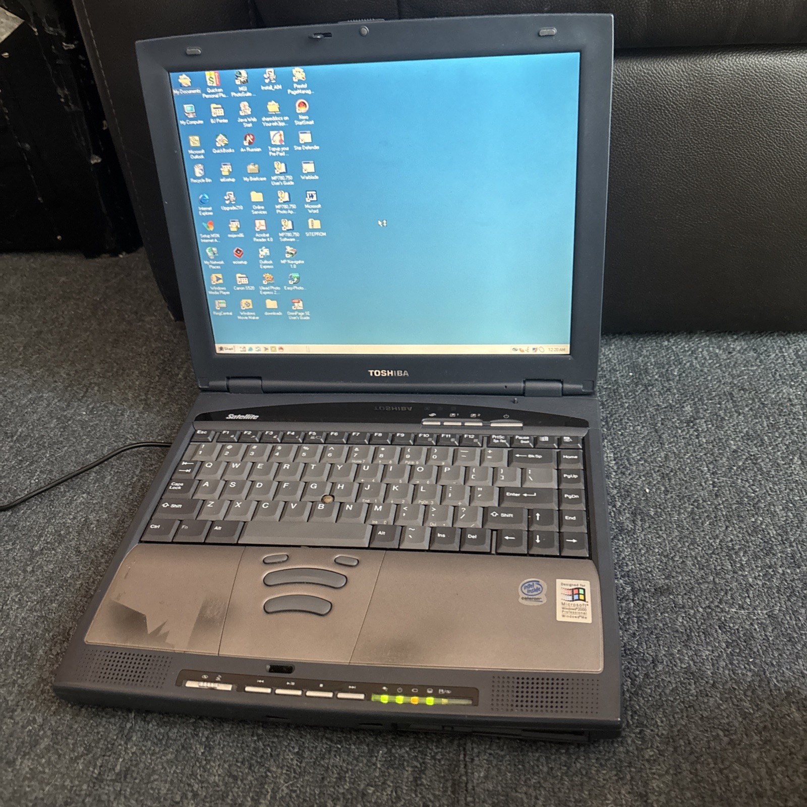 Toshiba 1800 Satellite CDROM 184mb RAM 9.35GB HDD 3.5″ Floppy*Needs New Battery*
