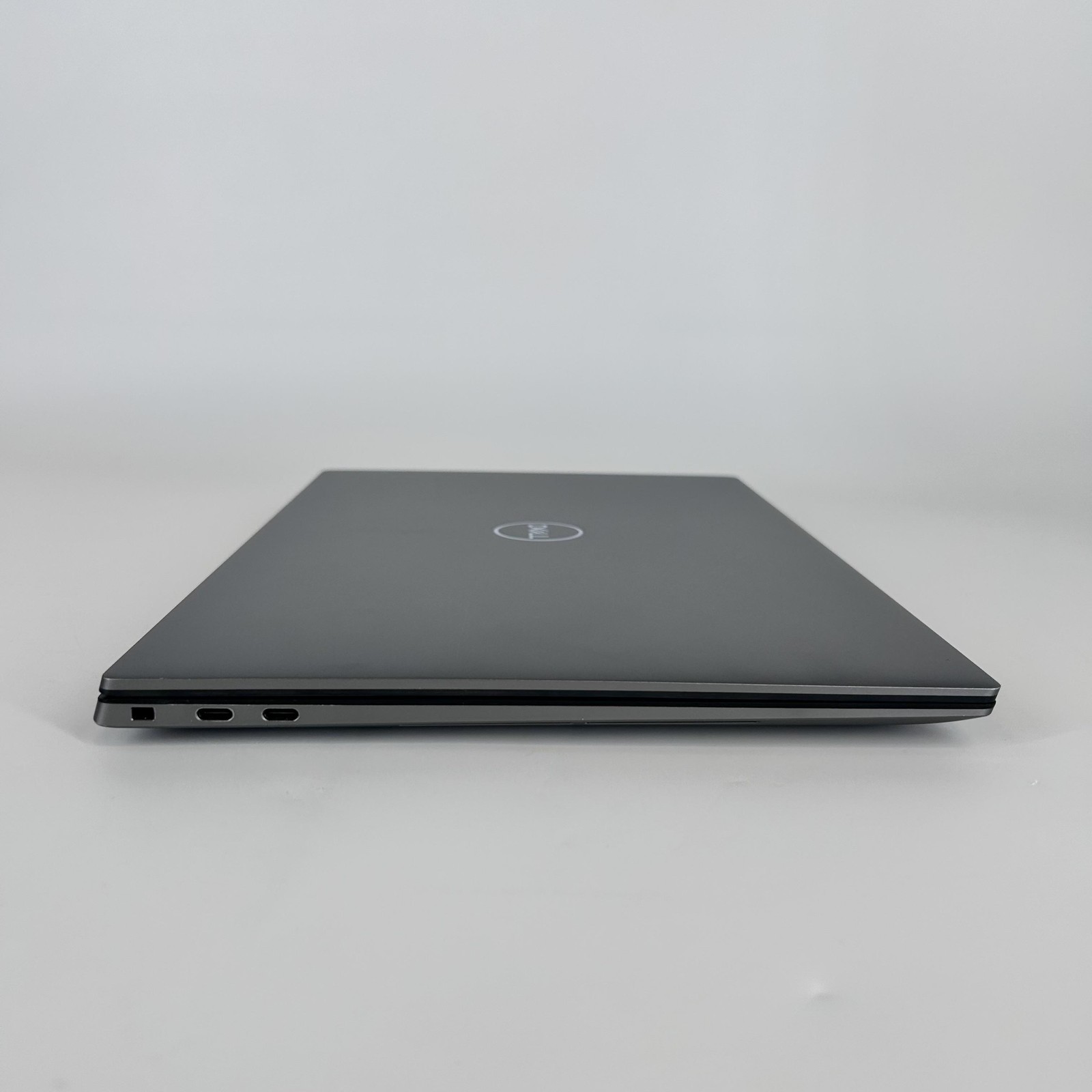 Dell Precision 5570 15.6 Gray FHD+ 2.5 GHz i9-12900H 8GB 1TB SSD RTX A2000