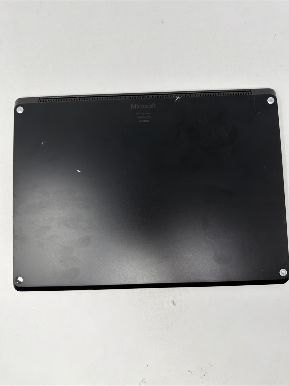 Microsoft Surface Laptop 2 13.5″ i7 16GB 512GB SSD Black Company Locked