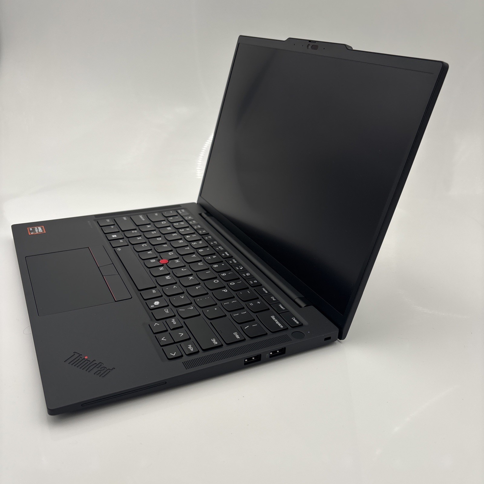 Lenovo T14s Gen 6 14″ AMD Ryzen AI 5 Pro 340 Processor 32GB RAM/512GB SSD Black