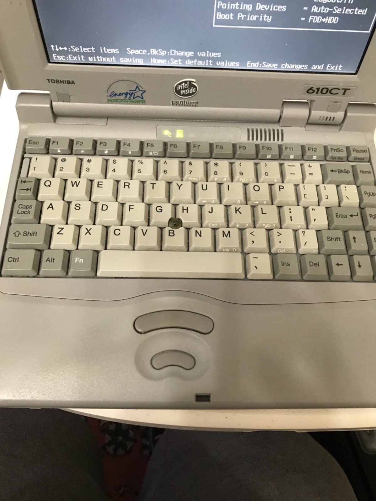 TOSHIBA PORTEGE 610CT LAPTOP/CHARGER/EXTRA BATTERY/EXTRA FLOPPY DRIVE/BOOKLETS