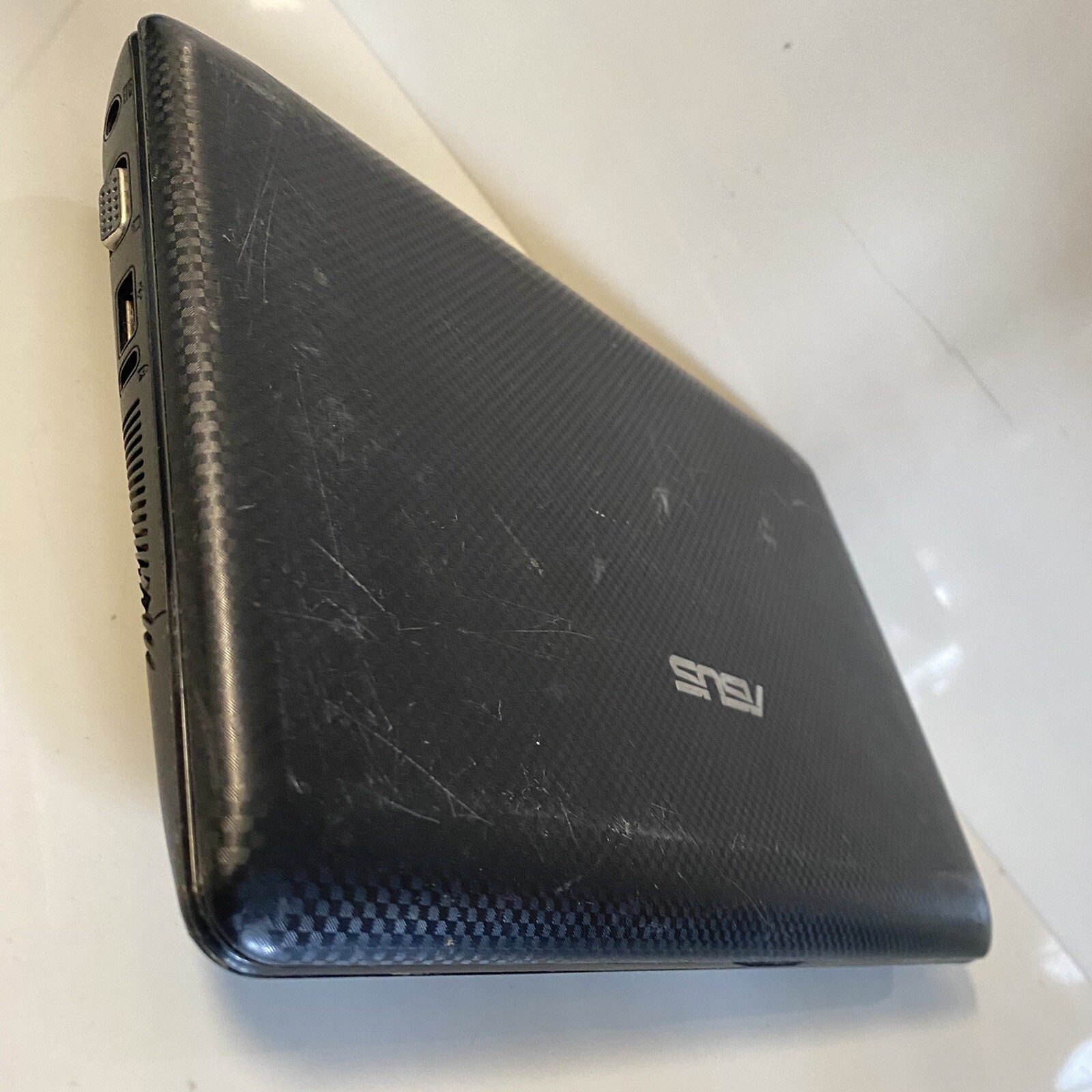 Asus Eee PC 1001p 10.1” Convertible Android TabletScraps/Salvage