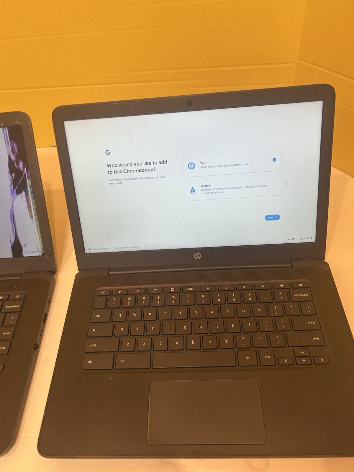 Lot of 2 HP Chromebook 14 G5 14″ For Parts Repair No Chargers
