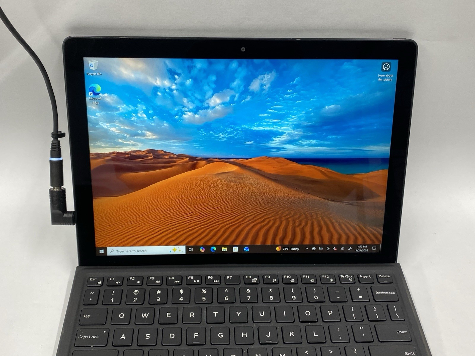 Dell Lat 5285-Grade B – FHD – Touch – i5-7300U – 8GB – 256GB – Win 10 – READ