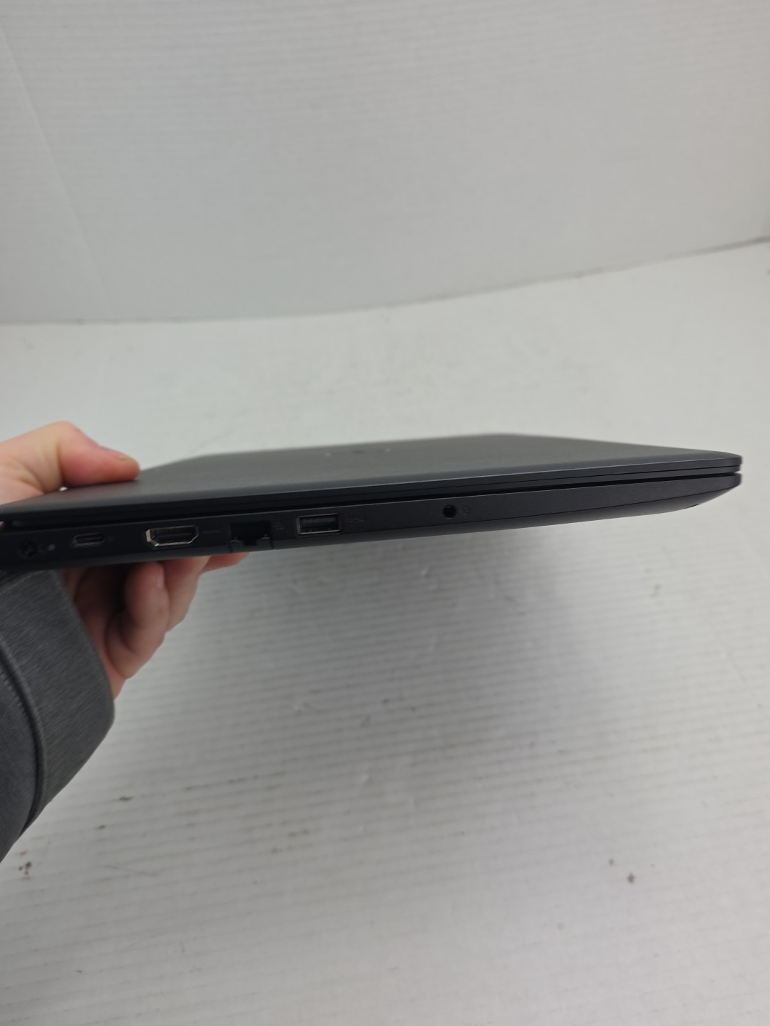 Dell Latitude 3490 Laptop • i3-7020U • 4GB RAM • 128GB SSD Needs New Battery