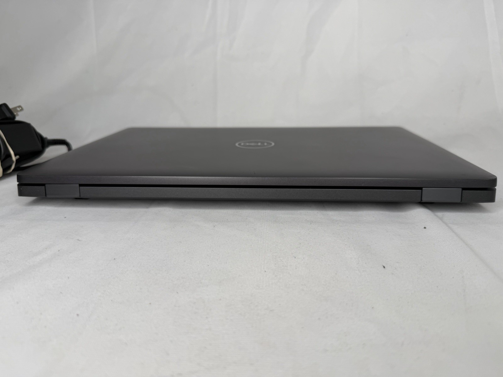 Dell Latitude 5500 15.6″ (i5-8265U, 1.6 GHz, 16GB RAM 256GB NVMe SSD) Win11Pro