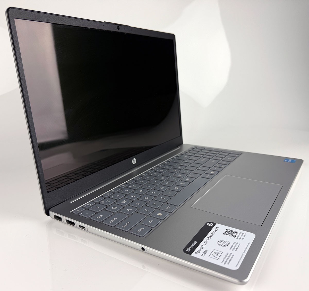 HP 15-fd0123dx, i3-1315U, 8GB, 256B SSD 15.6″ W11H Laptop – Used, Working
