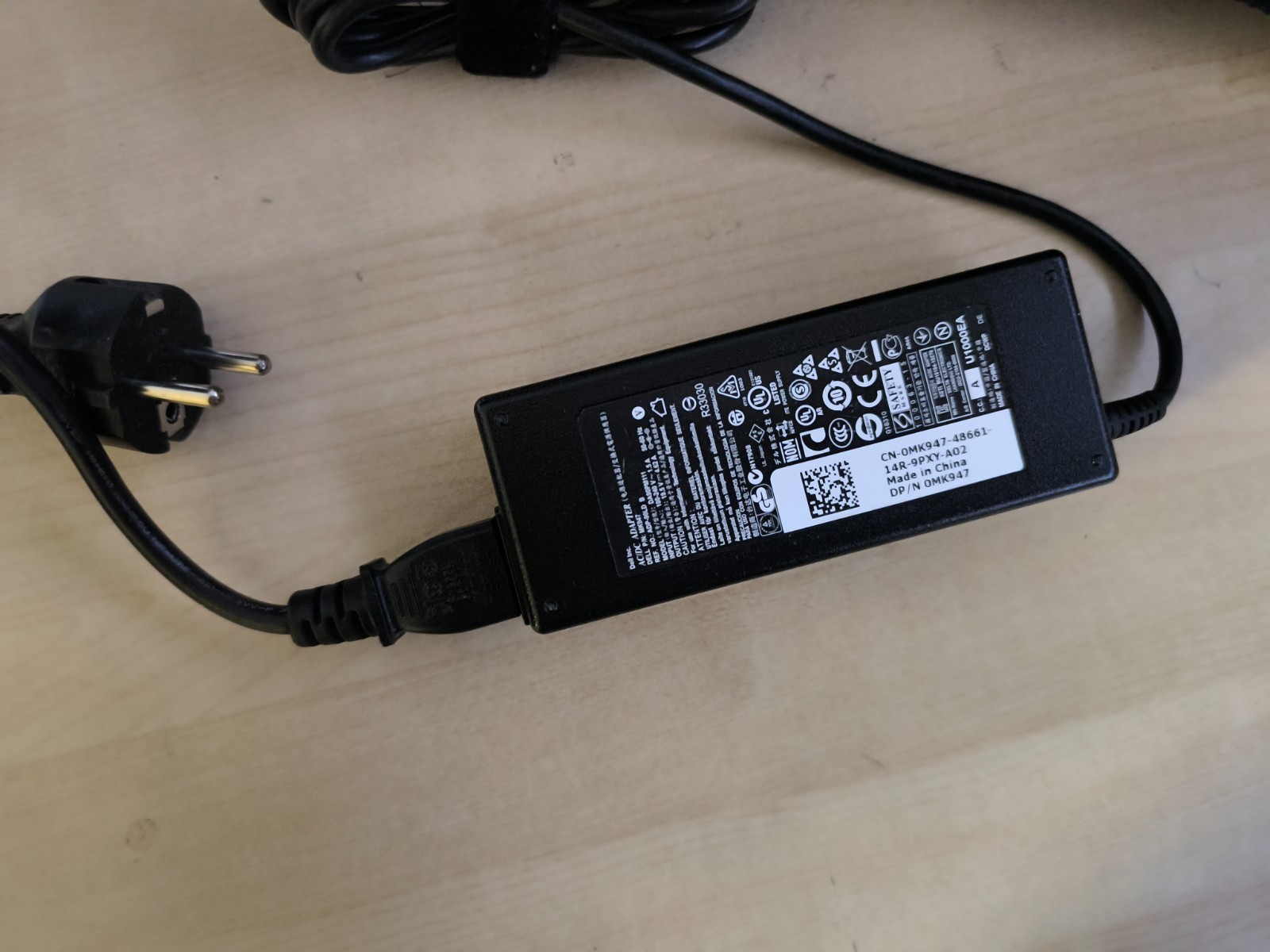 Dell Vostro 3500 i5 M520 8GB 300GB NVIDIA 310M WiFi Webcam Bag