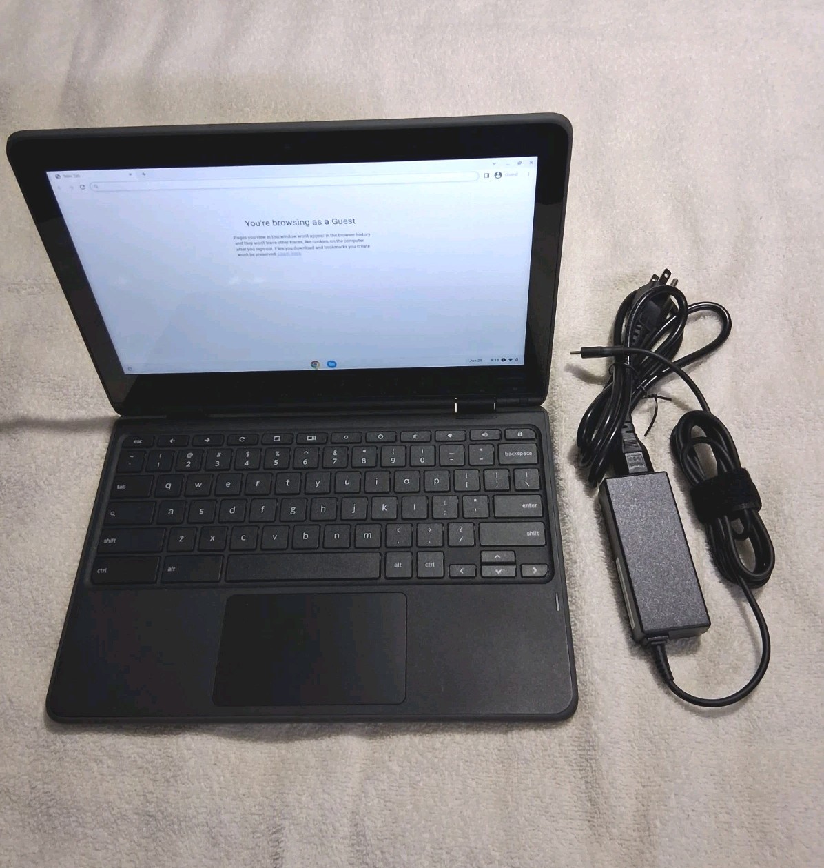 Lenovo 300e Black Chromebook 11.6″ Touchscreen 4GB Ram 32GB Storage HDMI Port