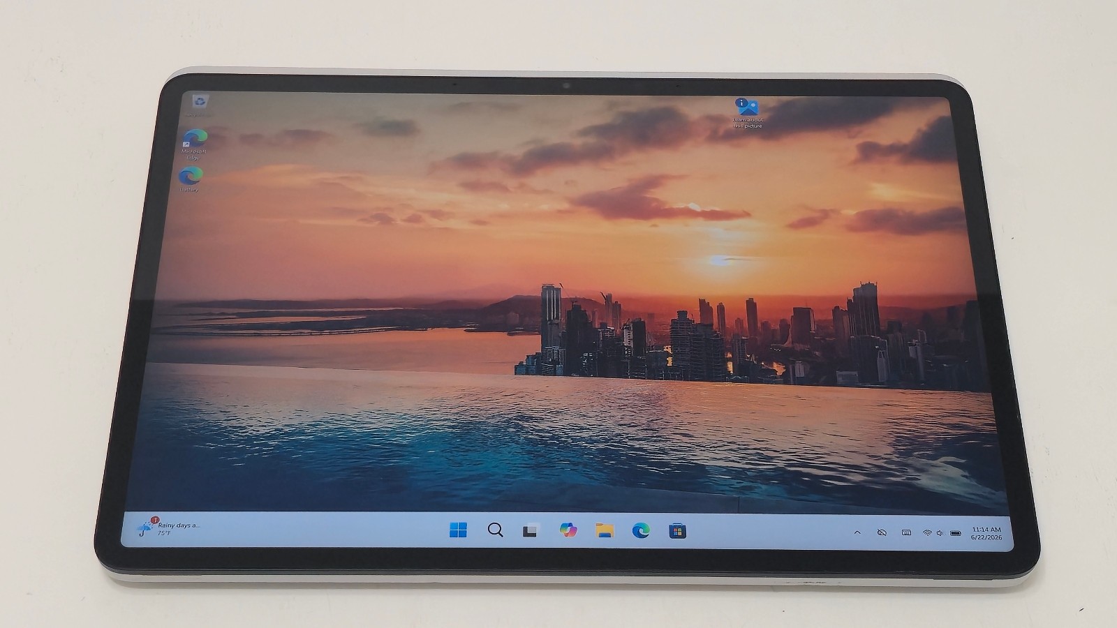 Surface Laptop Studio 1964 Core i7-11370H 32GB RAM 1TB SSD 14.4″ A2000 GPU 4 GB
