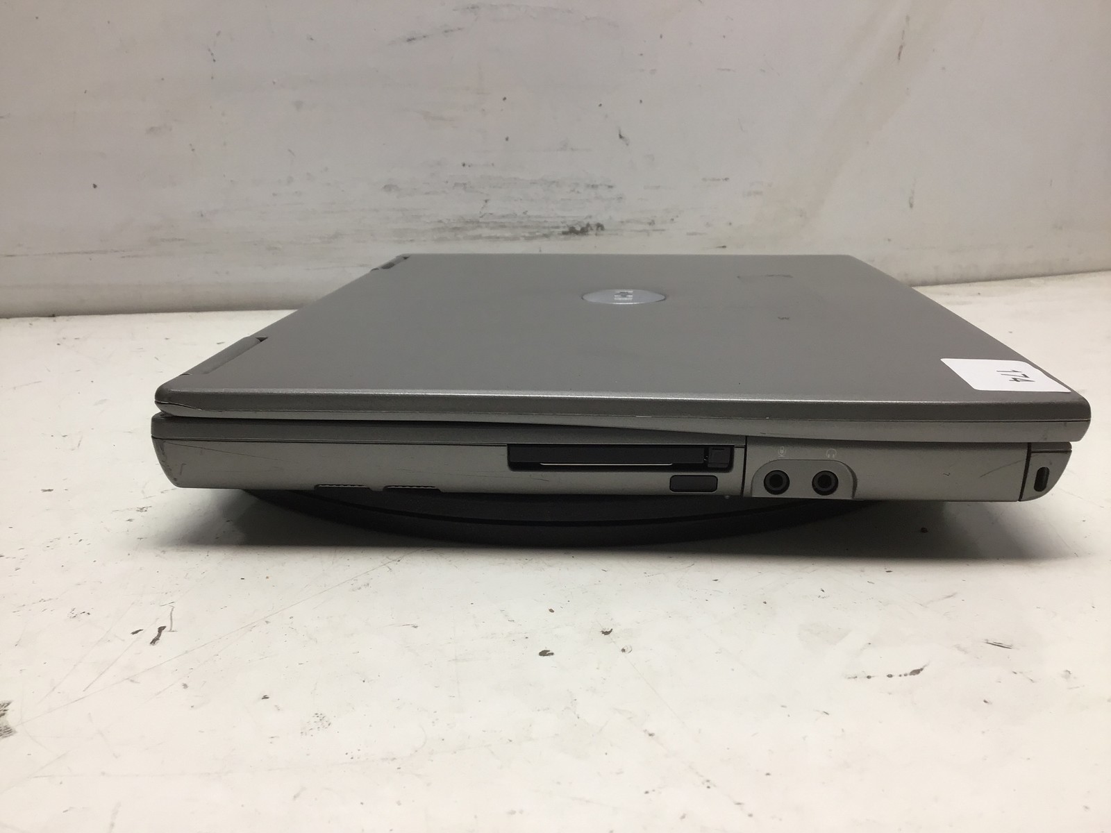 Dell Latitude D600 Intel Pentium M 1.60GHz 32MB NO HDD