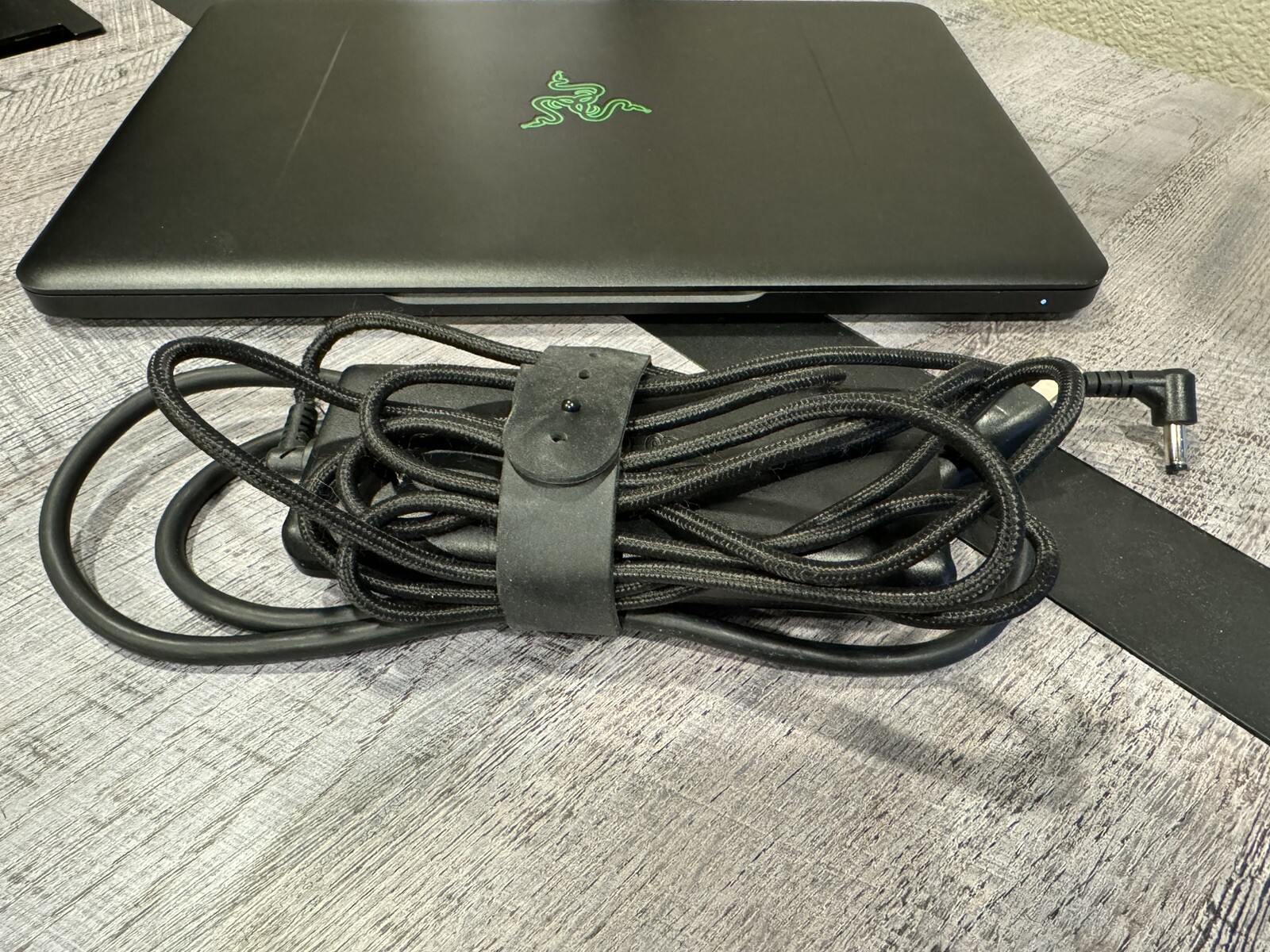 Razer Blade 14 i7-7700HQ 2.8Ghz, 1TB SSD, 16gb DDR4 2400MHz, GeForce 1060 GTX