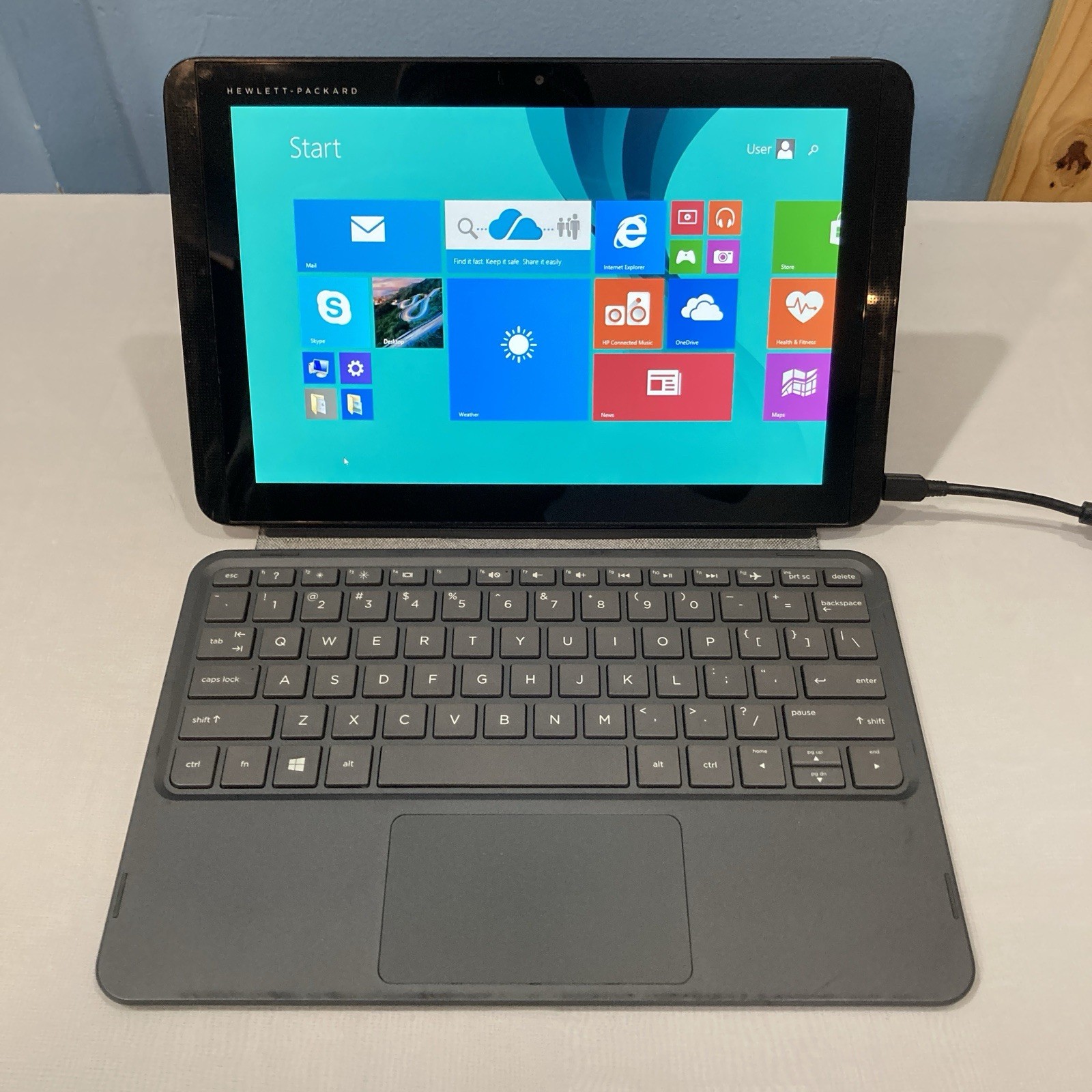 HP Pavilion X2 10.1” PC Tablet Laptop, Intel Atom, 32GB eMMC, 2GB RAM, Win 8.1