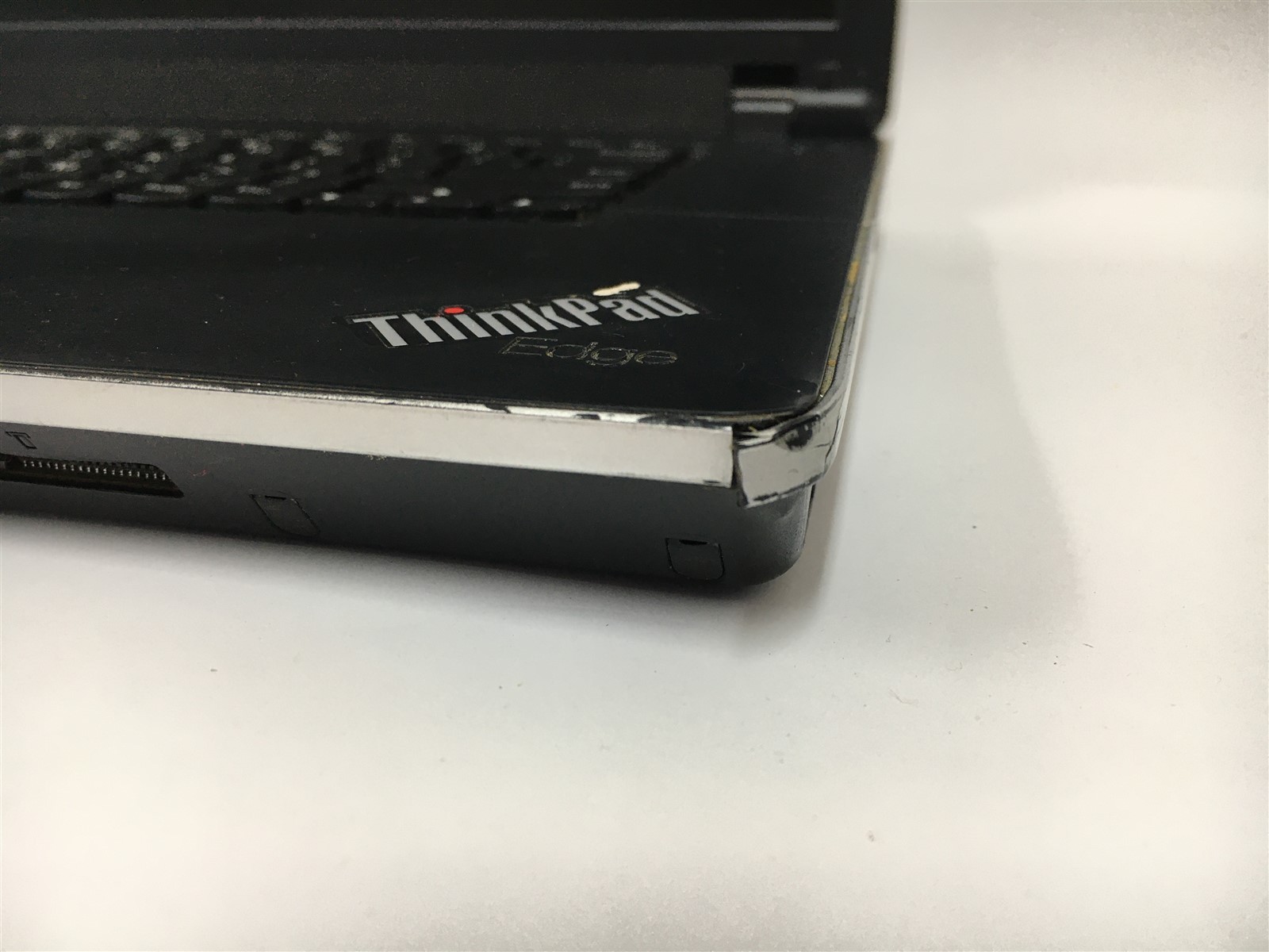 Lenovo ThinkPad Edge Laptop Intel Core i3 M370 2.40GHz 4GB RAM No HDD No OS