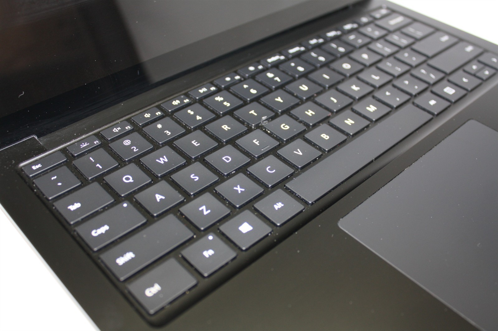 15″Microsoft Surface Laptop 3 1868 i7-1065G7 RAM 16GB NVMe 256GB/Touchpad issue
