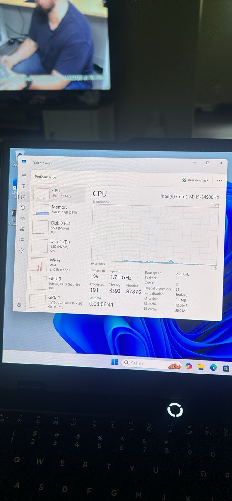 Lenovo Legion 16in i9-14900HX 32GB 1TB SSD RTX 5070 Win11 2024