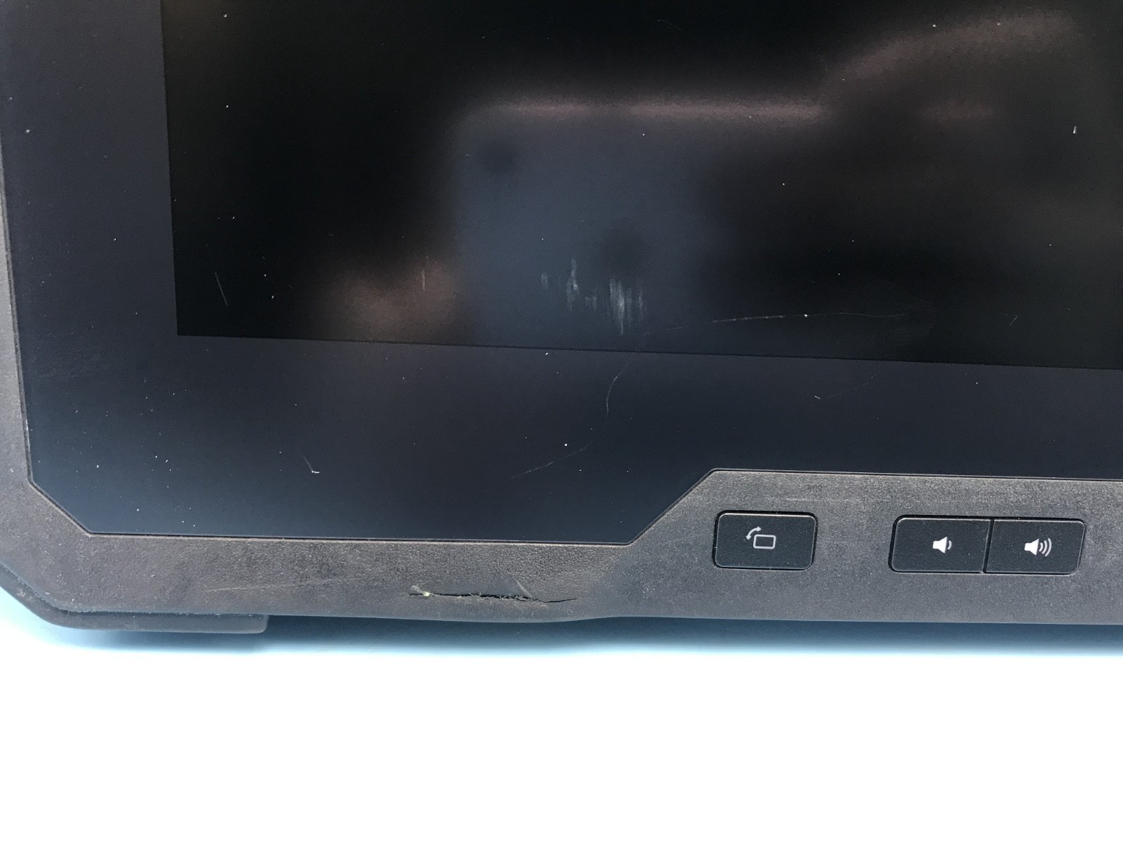 Dell Latitude 7212 Rugged 11.6″ Core i5-8350U 1.70GHZ 8GB RAM 256GB SSD Win 11