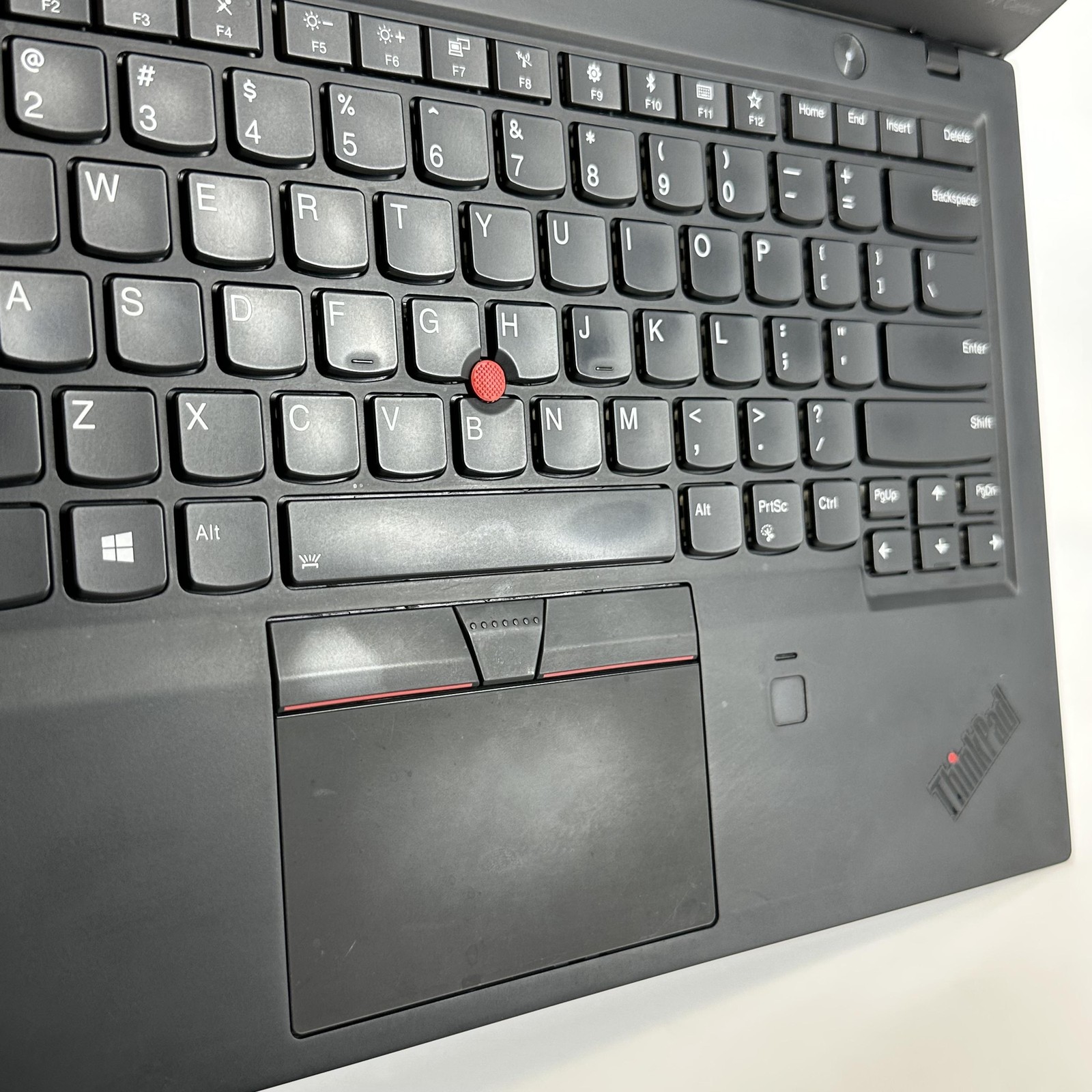 Lenovo ThinkPad X1 Carbon Gen 6 14 2K i7-8650U 1.90GHz 16GB 512GB SSD LCD Issue