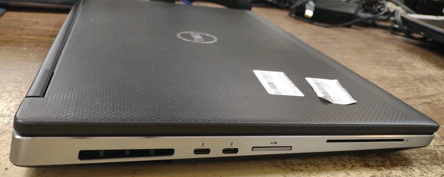 Dell Precision 7540 15.6″ W/ i7-9850H 2.6GHz 16GB 256GB SSD