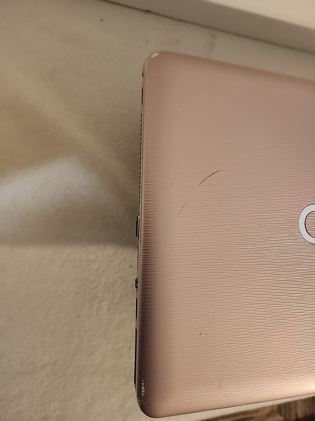 Sony VAIO PCG-7184L 15.6″ Laptop Pink With Black Base. For Parts Only No HD/RAM