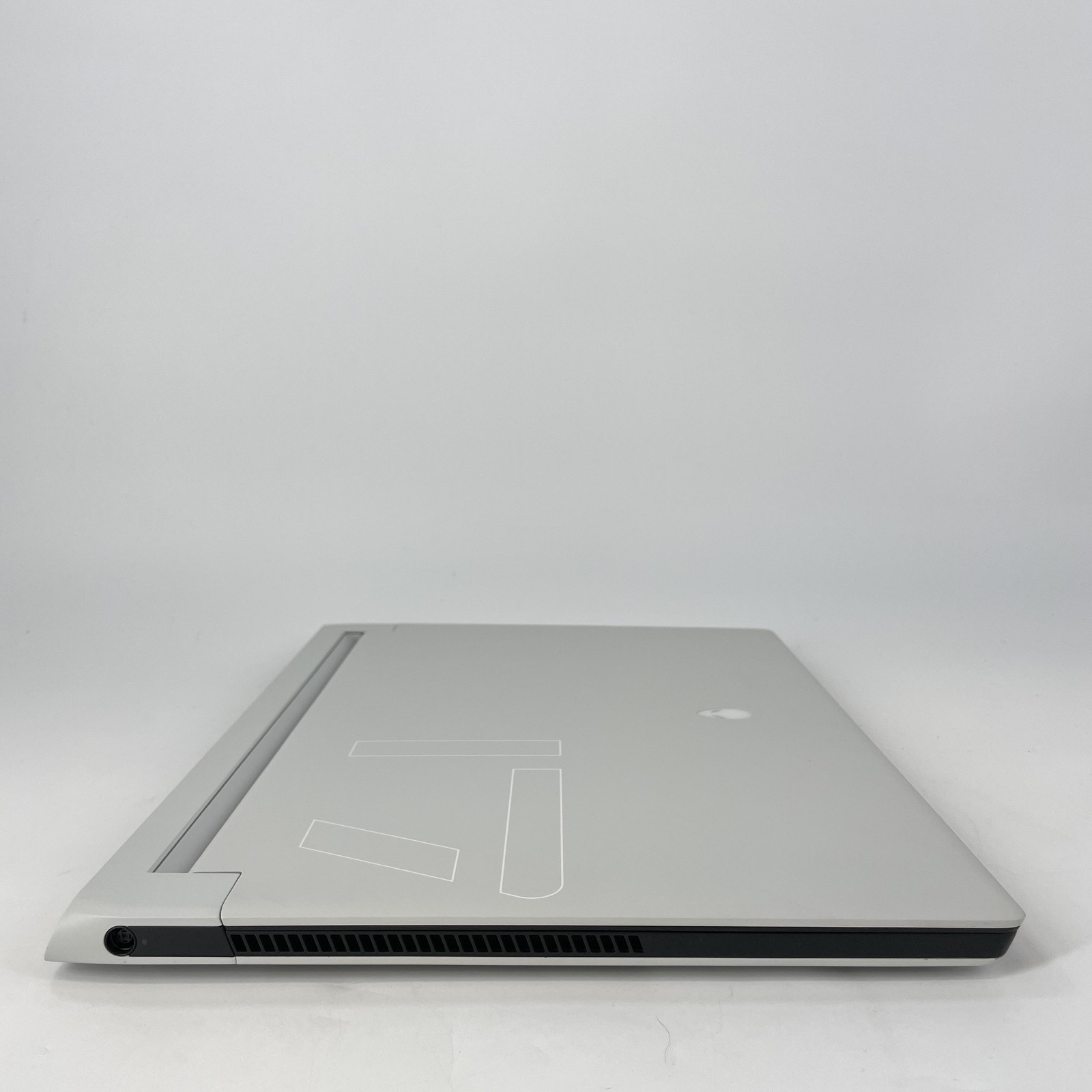 Dell Alienware X17 R1 165Hz FHD i7-11800H 32GB 1TB/512GB RTX 3070 Bent Frame