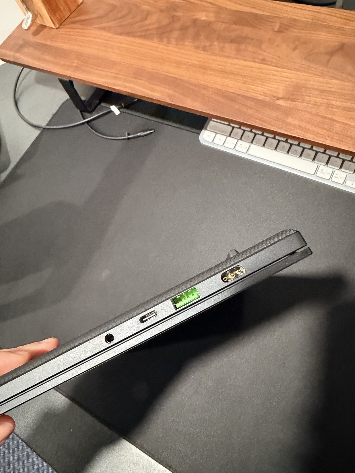 Razer 14″ 2025 32GB, 5070 (Samsung SSD 990 PRO – 2TB)