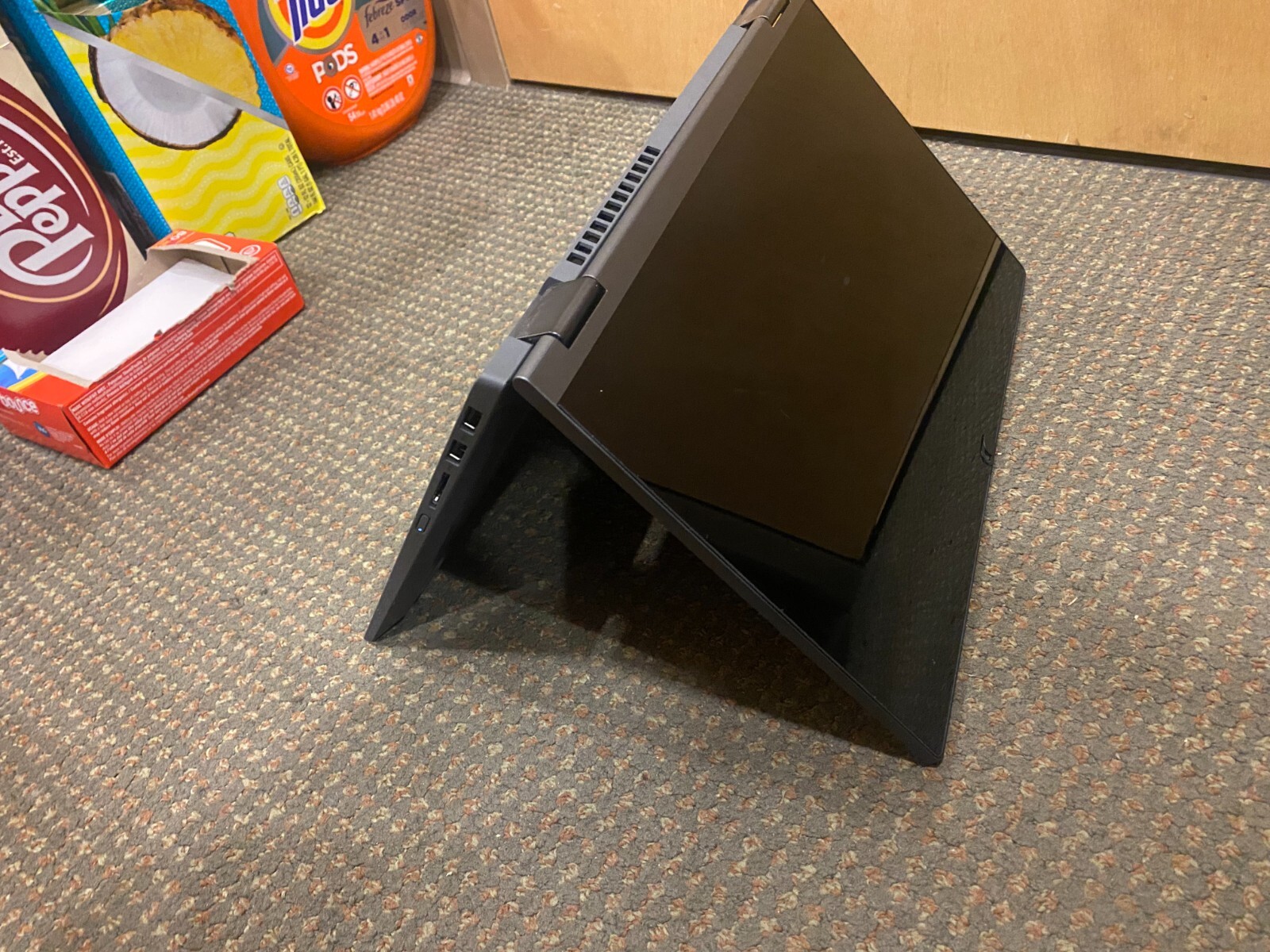 Lenovo ThinkPad Flex 5 14″ Graphite Grey 4GB RAM AMD Ryzen 3 3Cell Battery