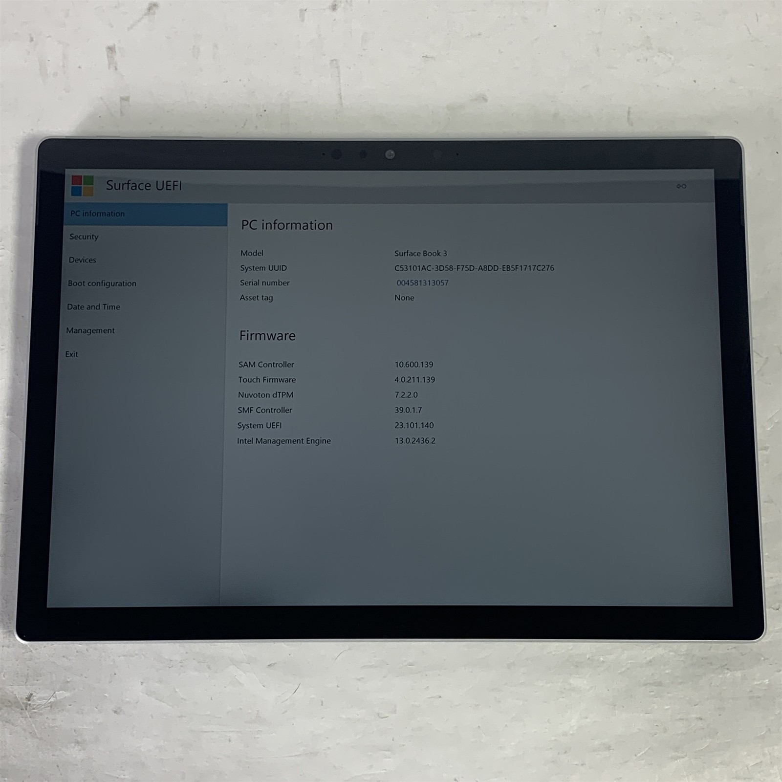 Microsoft Surface Book 3 1900 13.5″ i7-1065G7 1.3GHz 16GB 256GB NVMe SSD – Win11