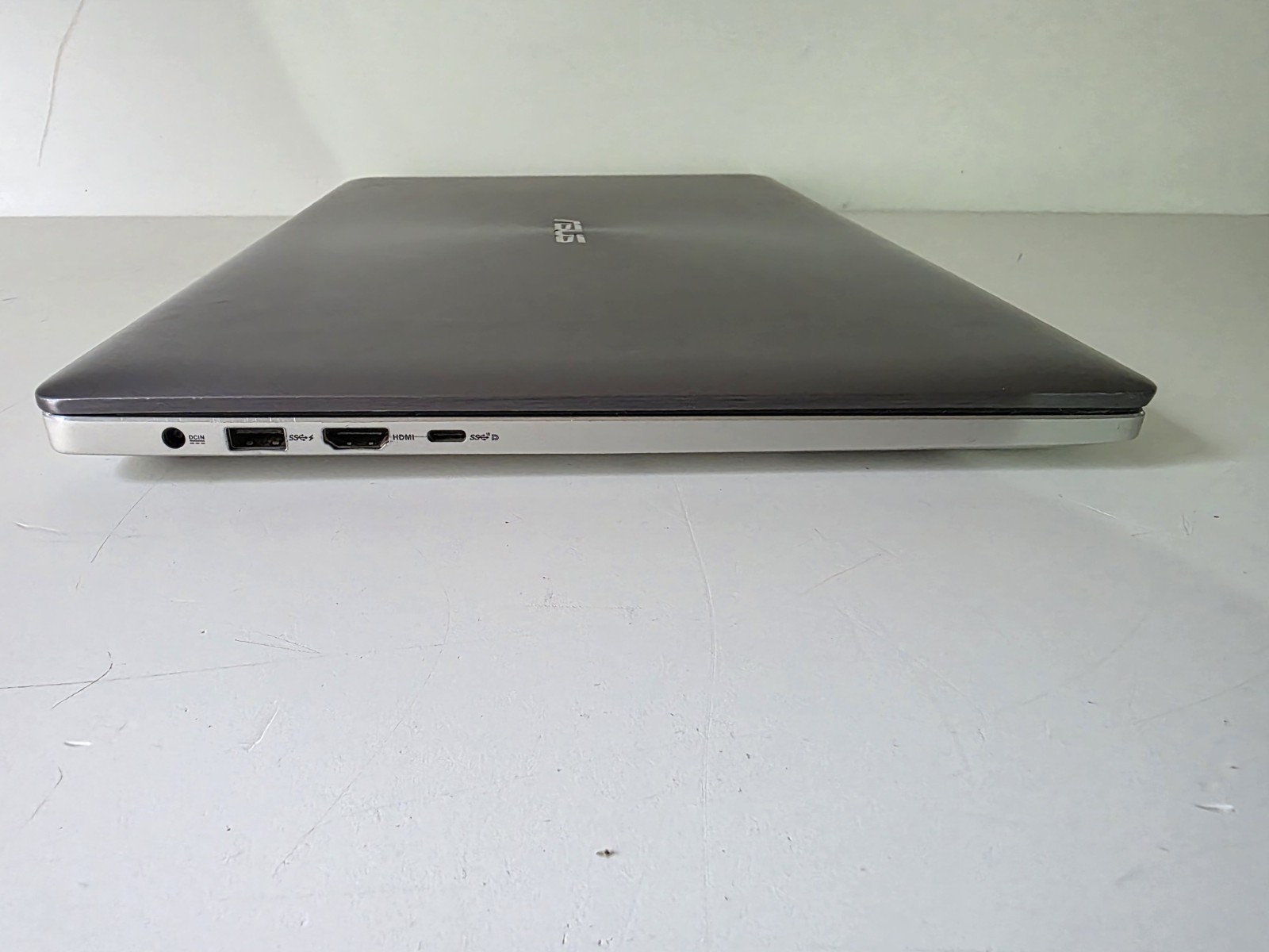 ASUS ZenBook Pro UX501V-Intel i7-6700HQ_16GB RAM_128GB NVMe SSD_WIN 11 Home.