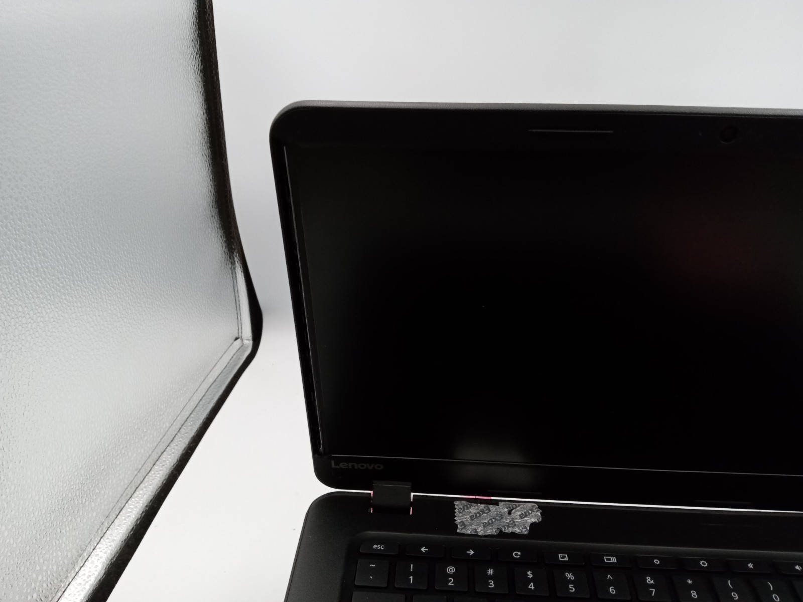 Lot of 8 – Lenovo N42-20 14″ Chromebook Laptops * FOR PARTS * VARIOUS ISSUES -RR