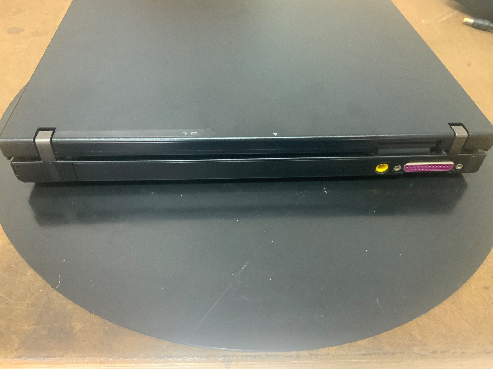 IBM ThinkPad R51 1836 – Pentium M 735 1.7 GHz – 15″ TFT For Parts or repair