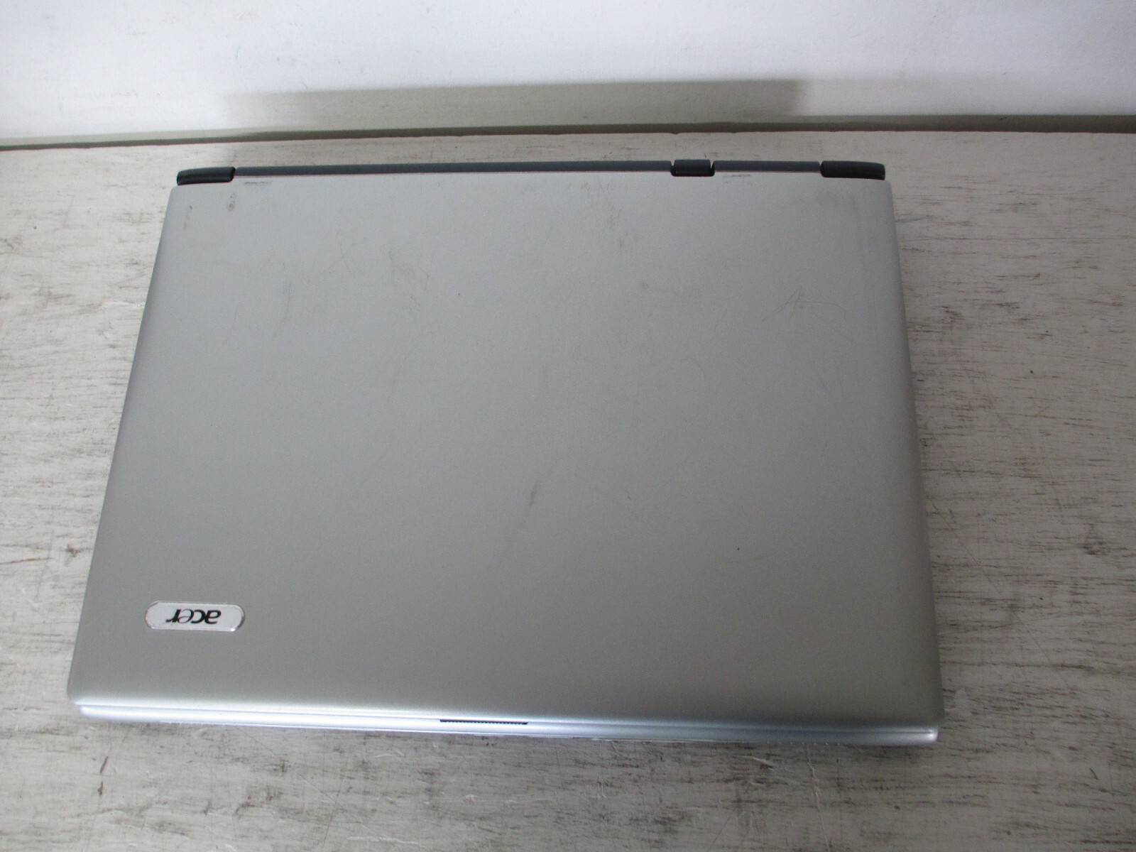 Acer Aspire 3002 LCI (3000 Series ZL5) Windows XP Laptop – For Parts NO HDD