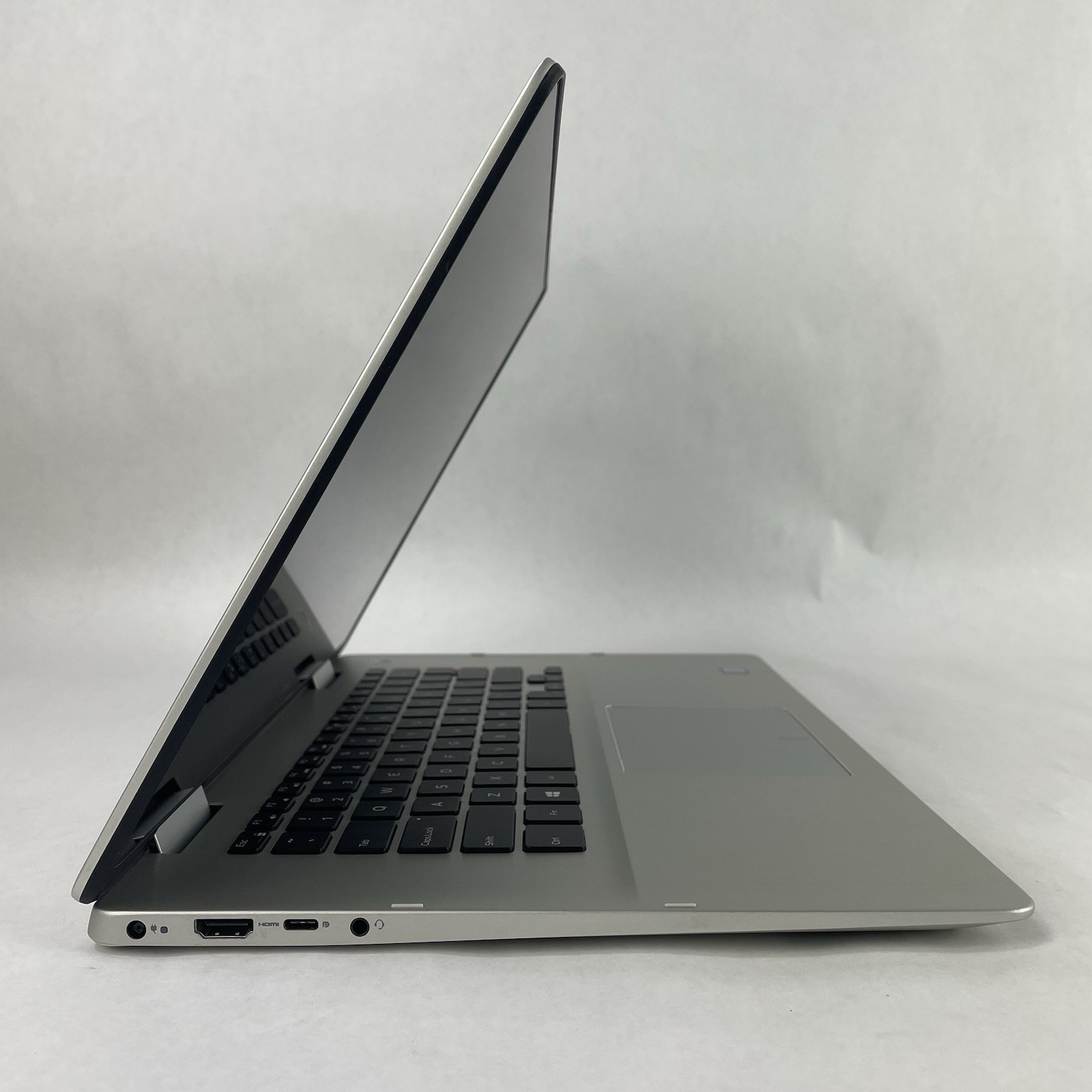 Dell Inspiron 7586 15.6″ i5-8265U 1.60 GHz 8 GB RAM No SSD/OS/AC/Batt