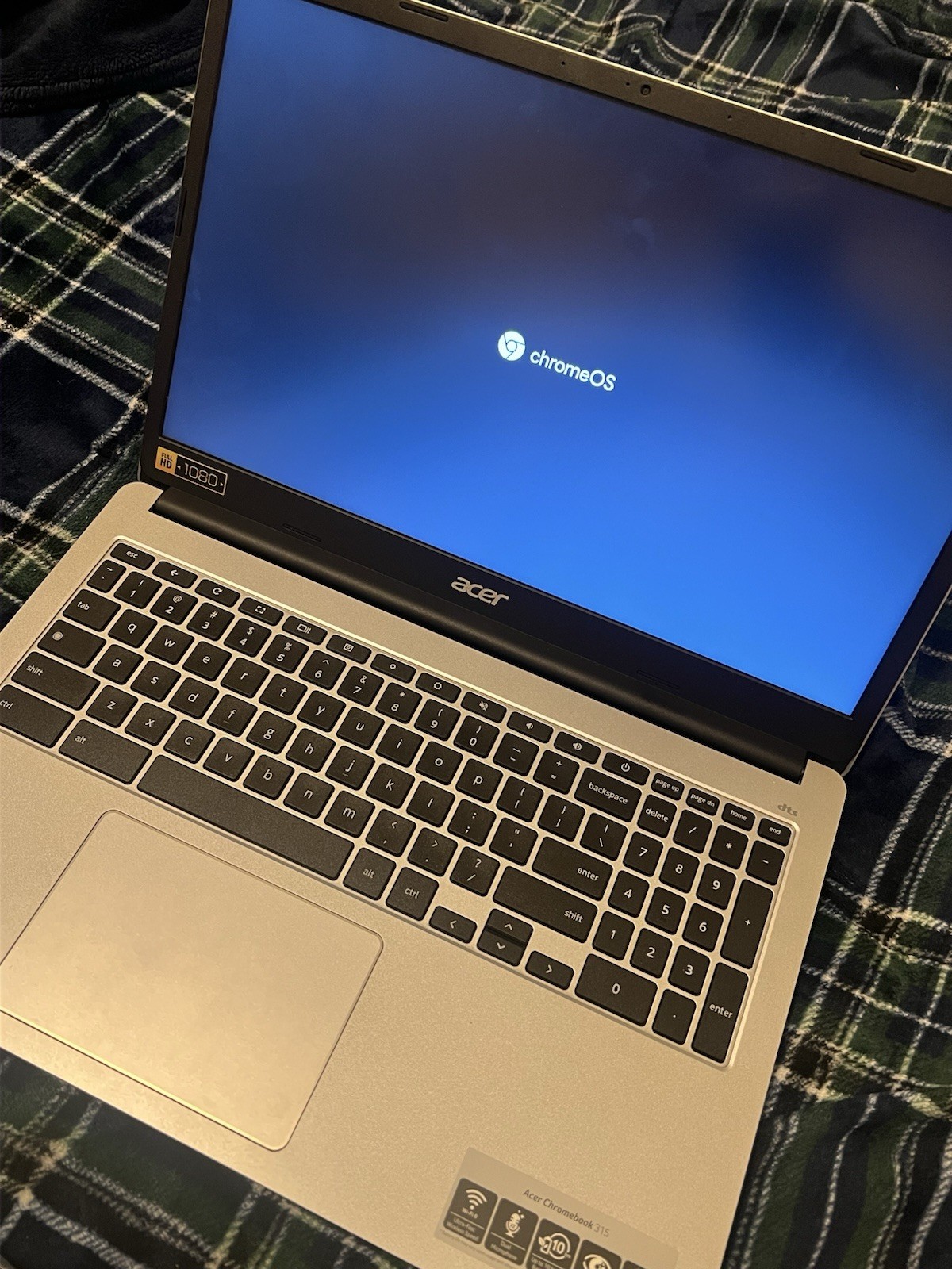 Acer Chromebook Silver Laptop Chrome OS Built-in Webcam with Charger and Case
