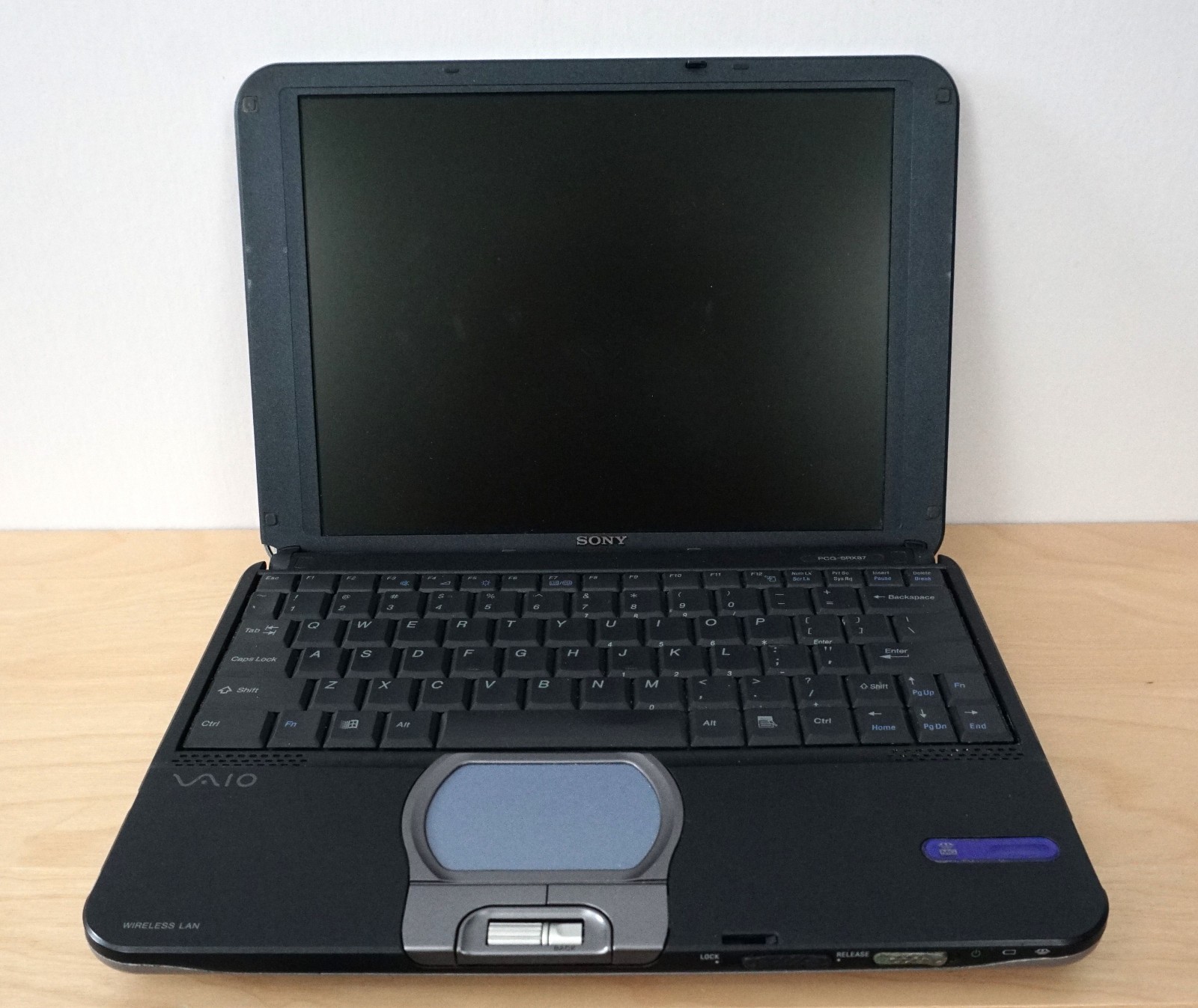 Sony Vaio PCG-SRX87 Notebook Computer Legacy Vintage Laptop Netbook Accessories