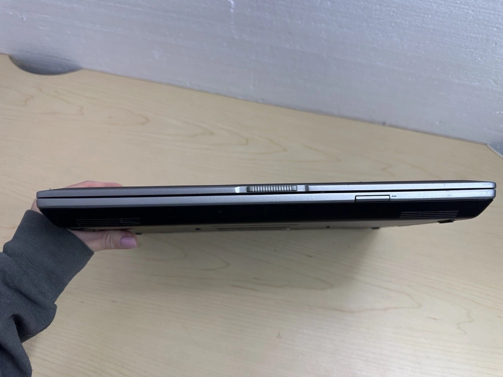 Dell Latitude E6420 Core i5-2520M 8GB RAM No Charger For Parts Or Repair