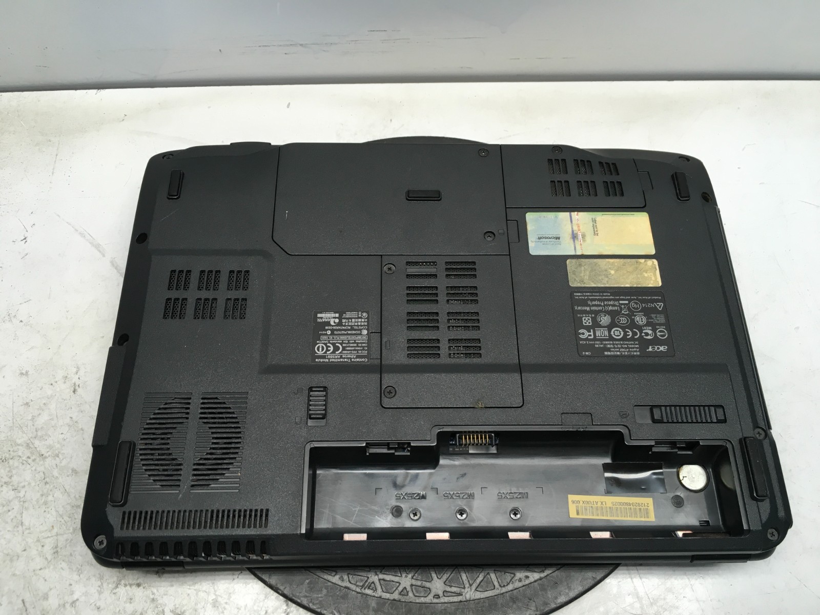 Acer Aspire 4730Z Intel Pentium T3400 2.16GHz 2 GB NO HDD