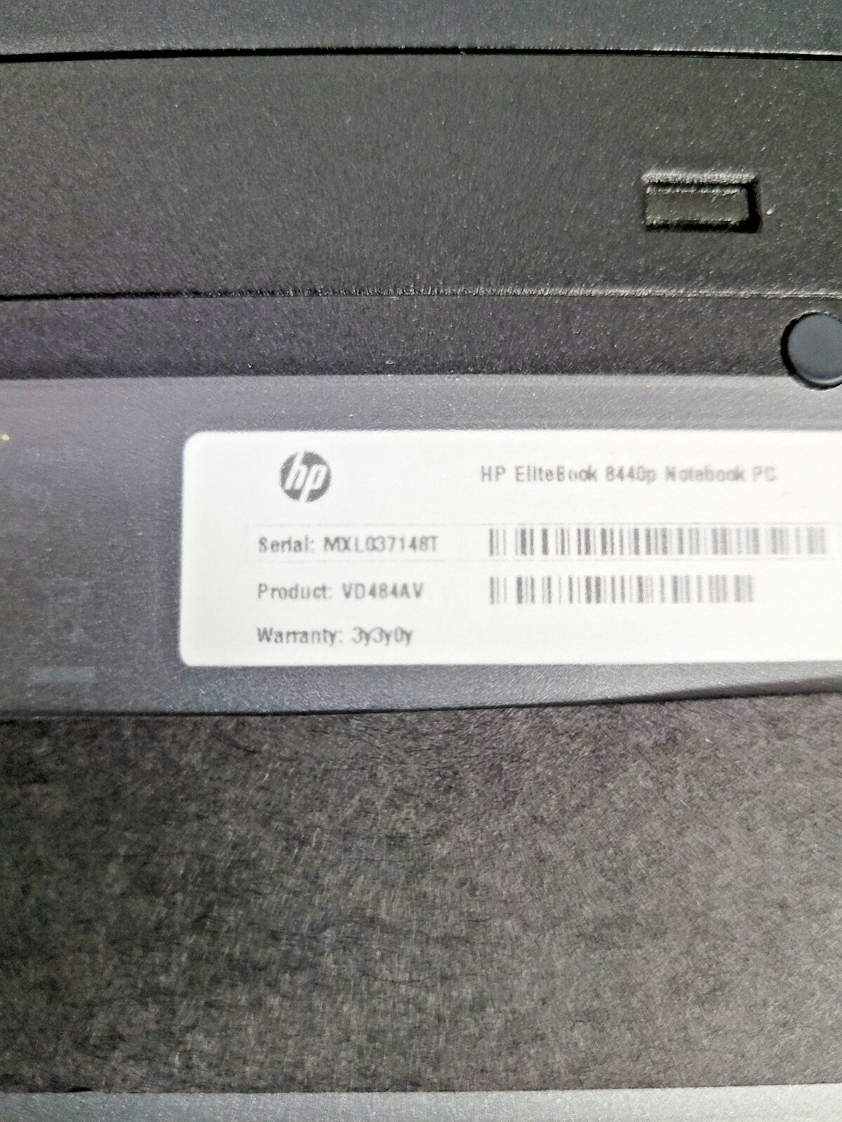 HP Elitebook 8440p Intel i5-M520 4 GB RAM – 250 HHD – WINDOW 10 + CHARGER