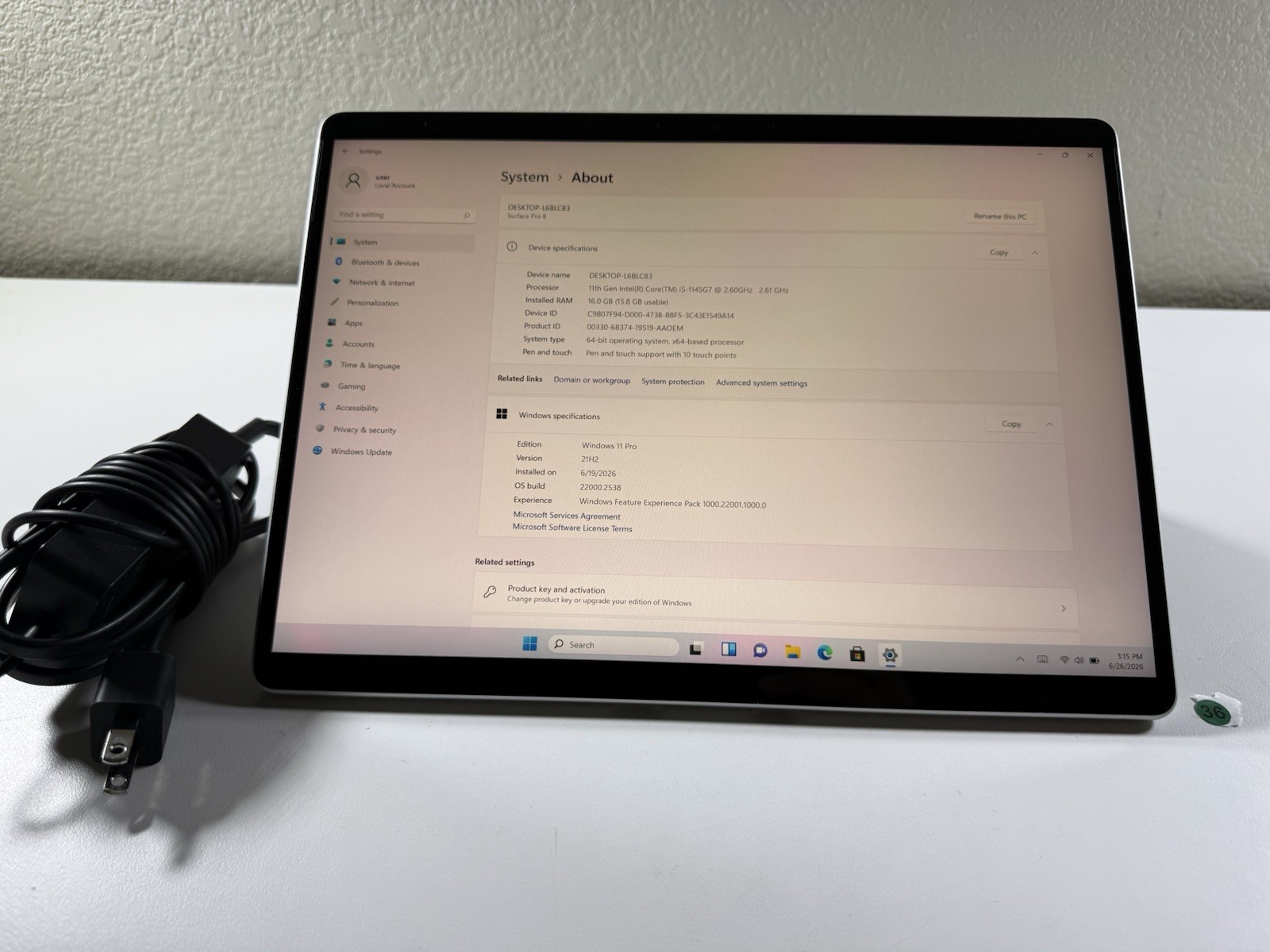 Microsoft Surface Pro 8 (1982) i5-1145G7 – 16GB RAM – 256GB 120Hz – Win 11 Pro