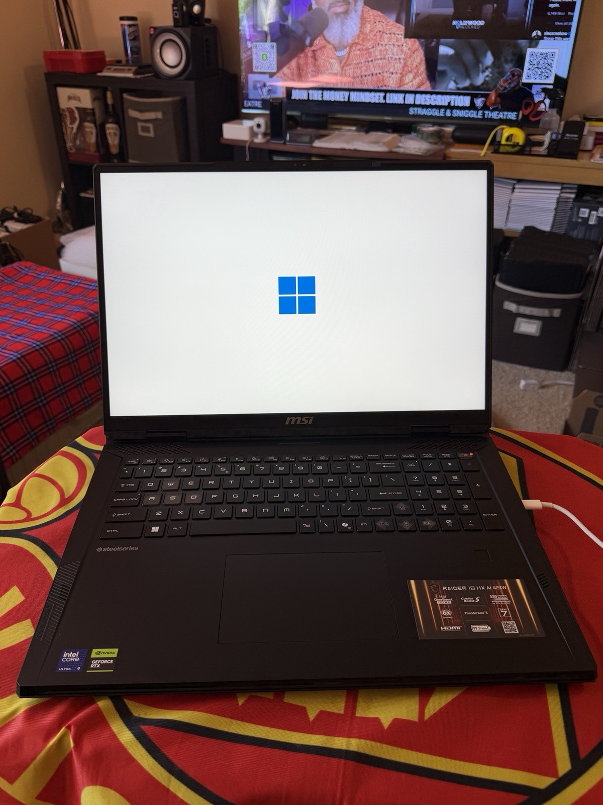 MSI Raider 18” HX AI A2XW Gaming Laptop Ultra 9 64GB RAM 2TB SSD *Minor Dent*