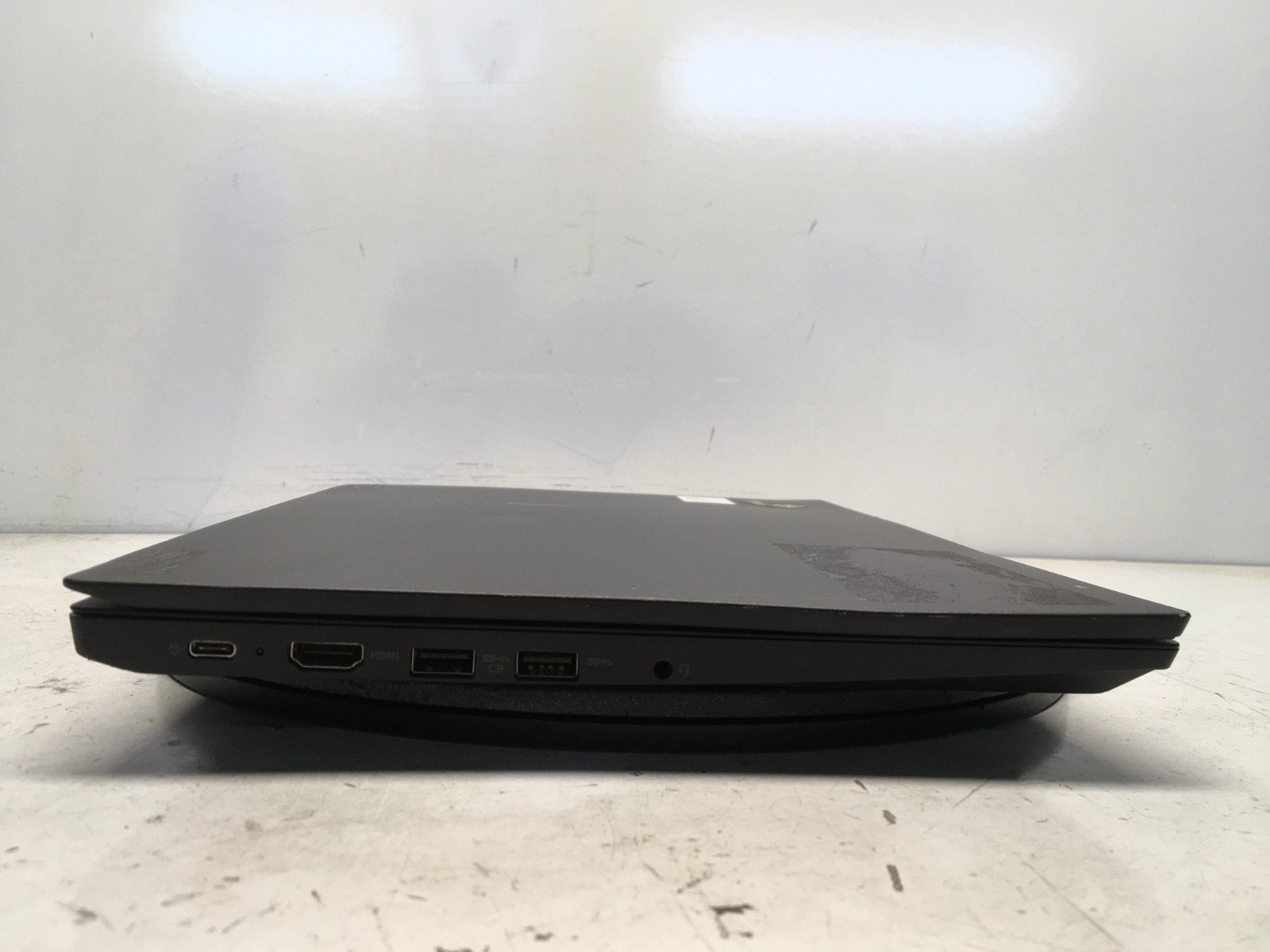 Lenovo ThinkPad E480 Intel i7-8550U 1.8GHz 8GB AMD RX 550 2GB GPU No SSD/Battery