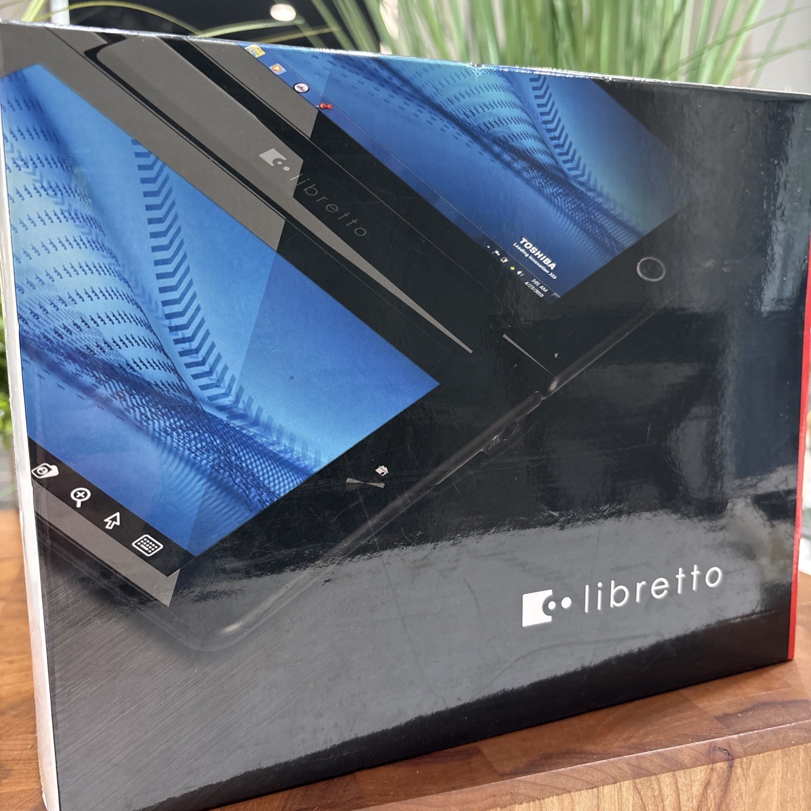 NEW SEALED Toshiba Libretto W105-L251 Dual Screen Windows 7 Mini Laptop 25 Anni
