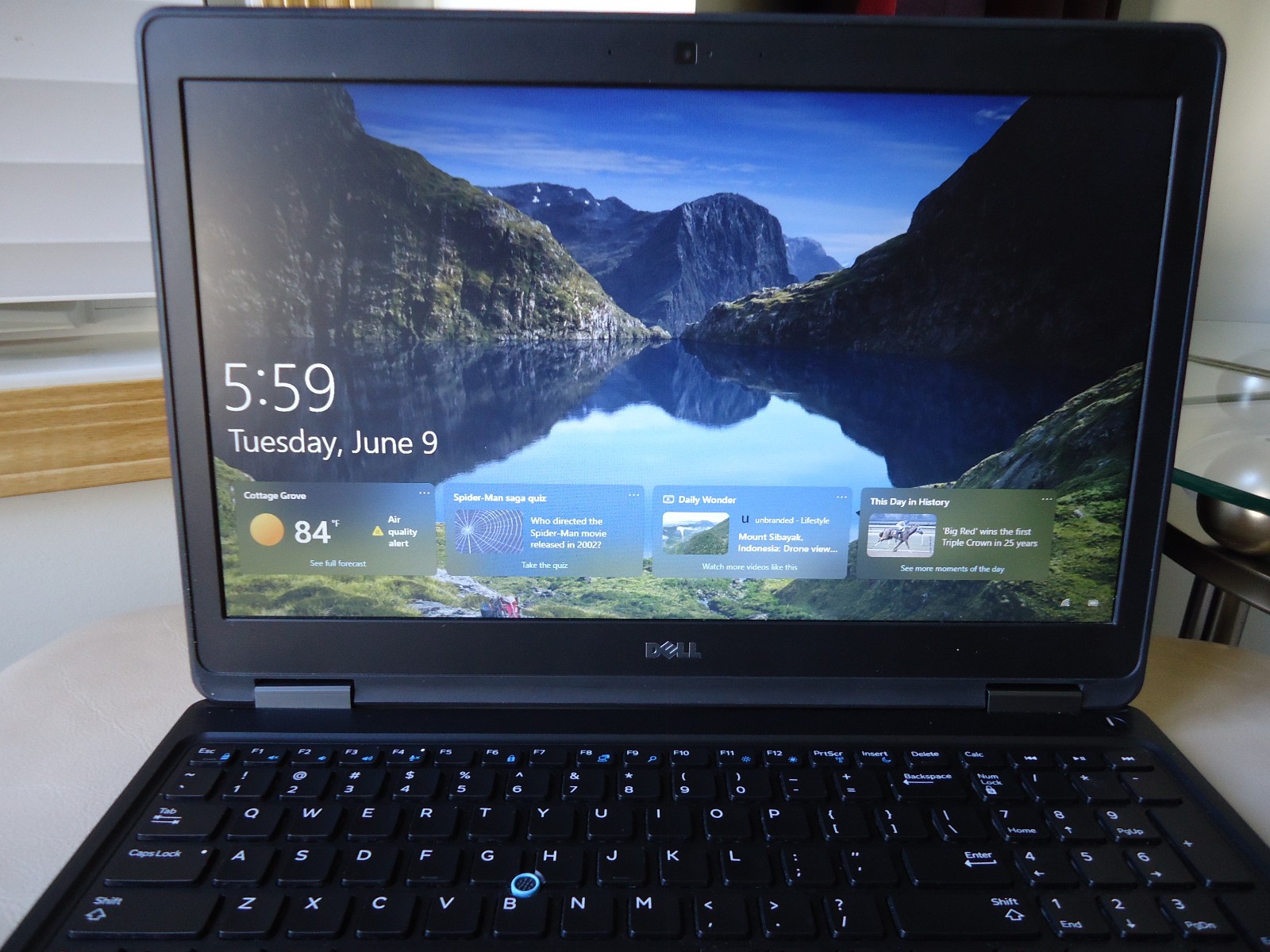 Dell Latitude E5550 Intel I5 2.30 GHz 500 HDD 8 GIG RAM WINDOWS 10 MS OFFICE
