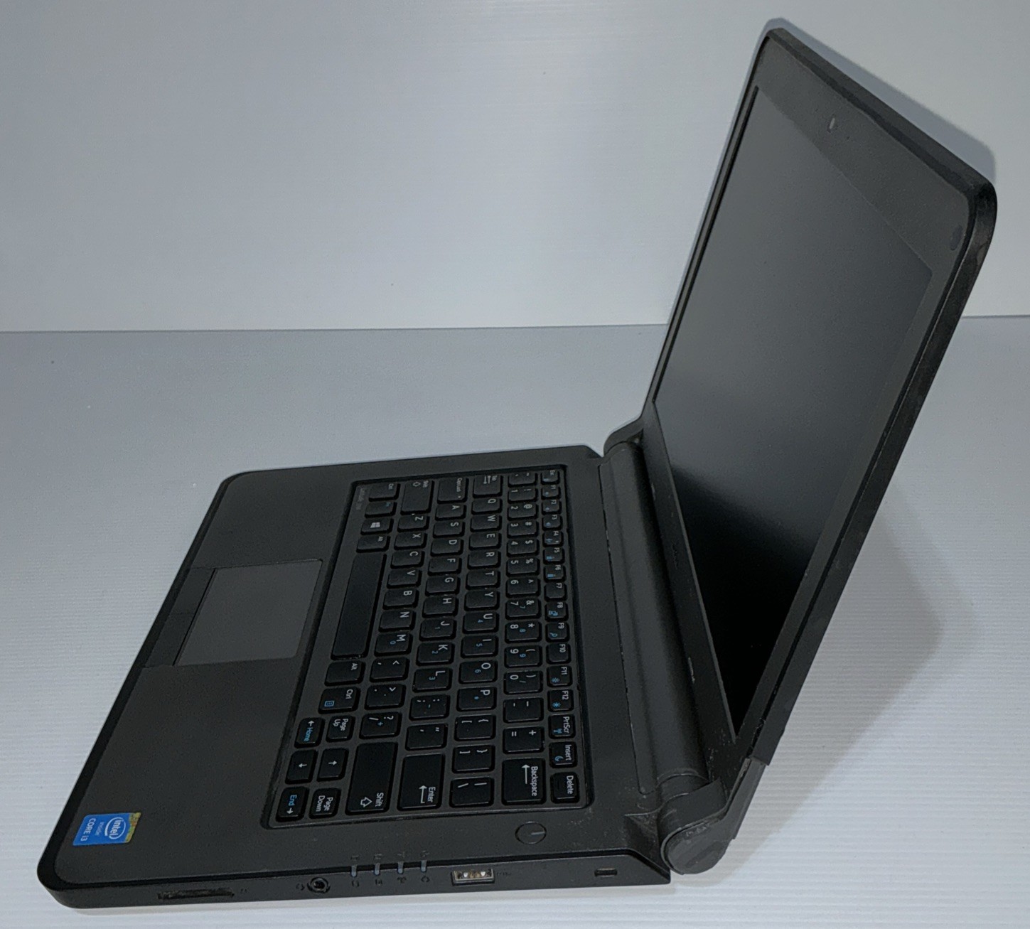 Dell Latitude 3350 Laptop i3-5005U 2.0GHz 4GB 128GB SSD Windows 11