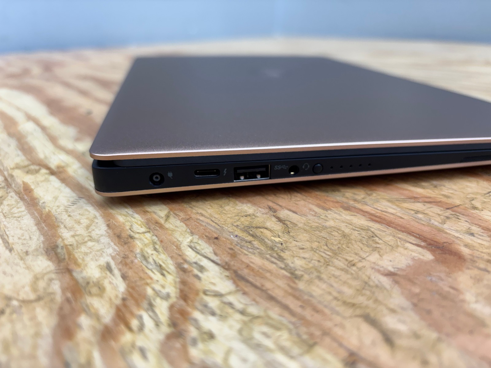 Dell XPS 13 9360 Rose Gold i7-7560U 8GB 256GB SSD Iris Plus 640 Win11