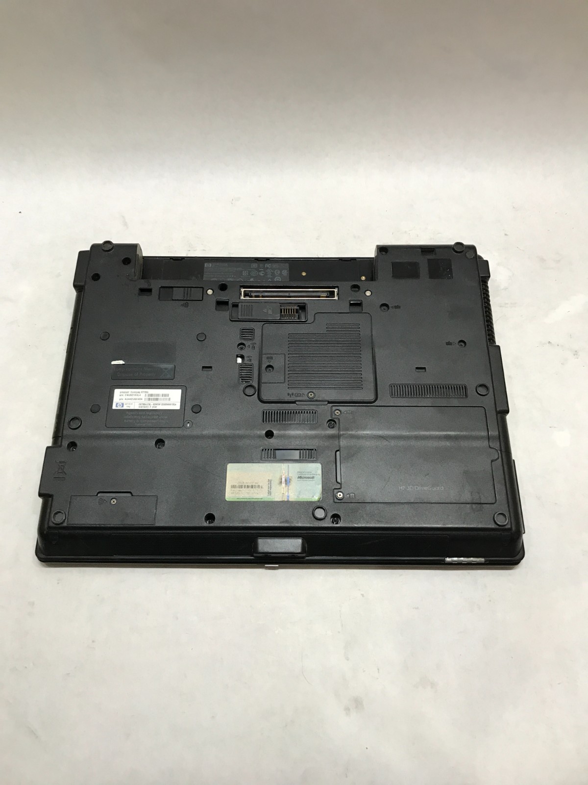HP Compaq 6735b 15″ AMD Turion NO RAM NO HDD/OS For Parts/Repair NO POWER!! – DW